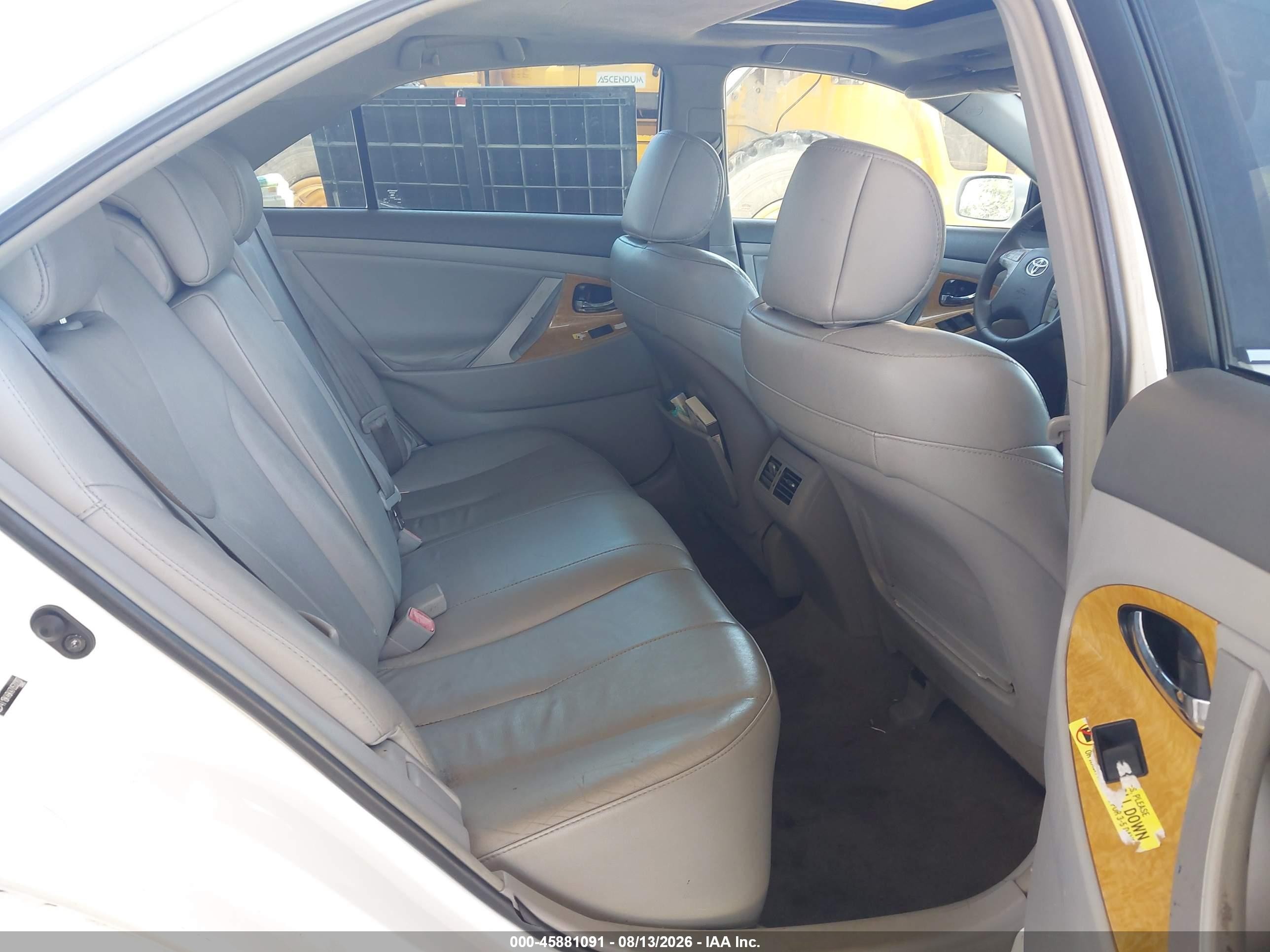 2007 Toyota Camry Xle V6 White vin: 4T1BK46K47U532207