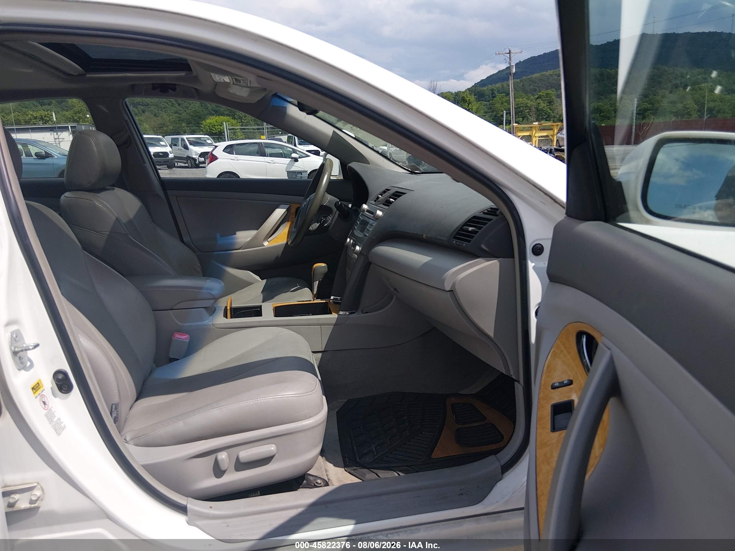 2007 Toyota Camry Xle V6 Белый vin: 4T1BK46K47U554174