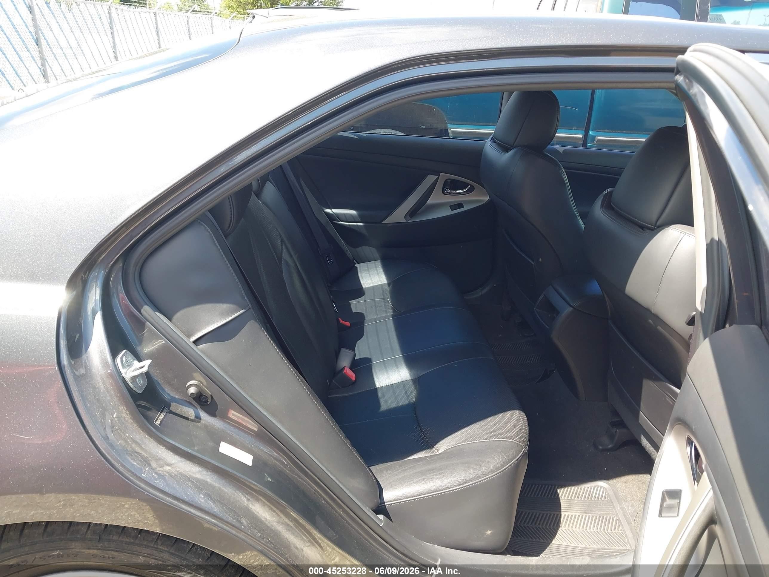 2007 Toyota Camry Se V6 Gray vin: 4T1BK46K57U046036
