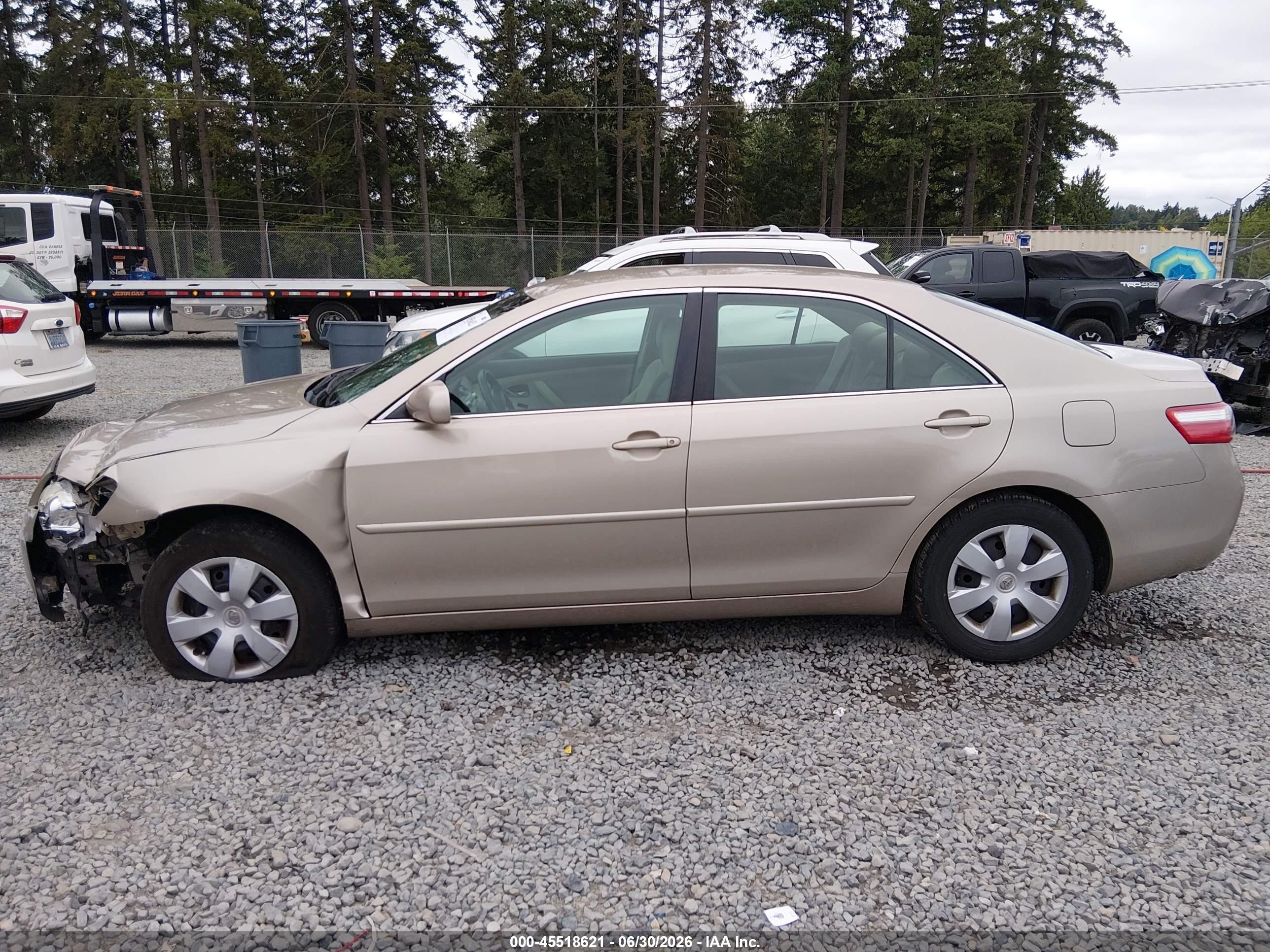 2009 Toyota Camry Le V6 Gold vin: 4T1BK46K59U097815