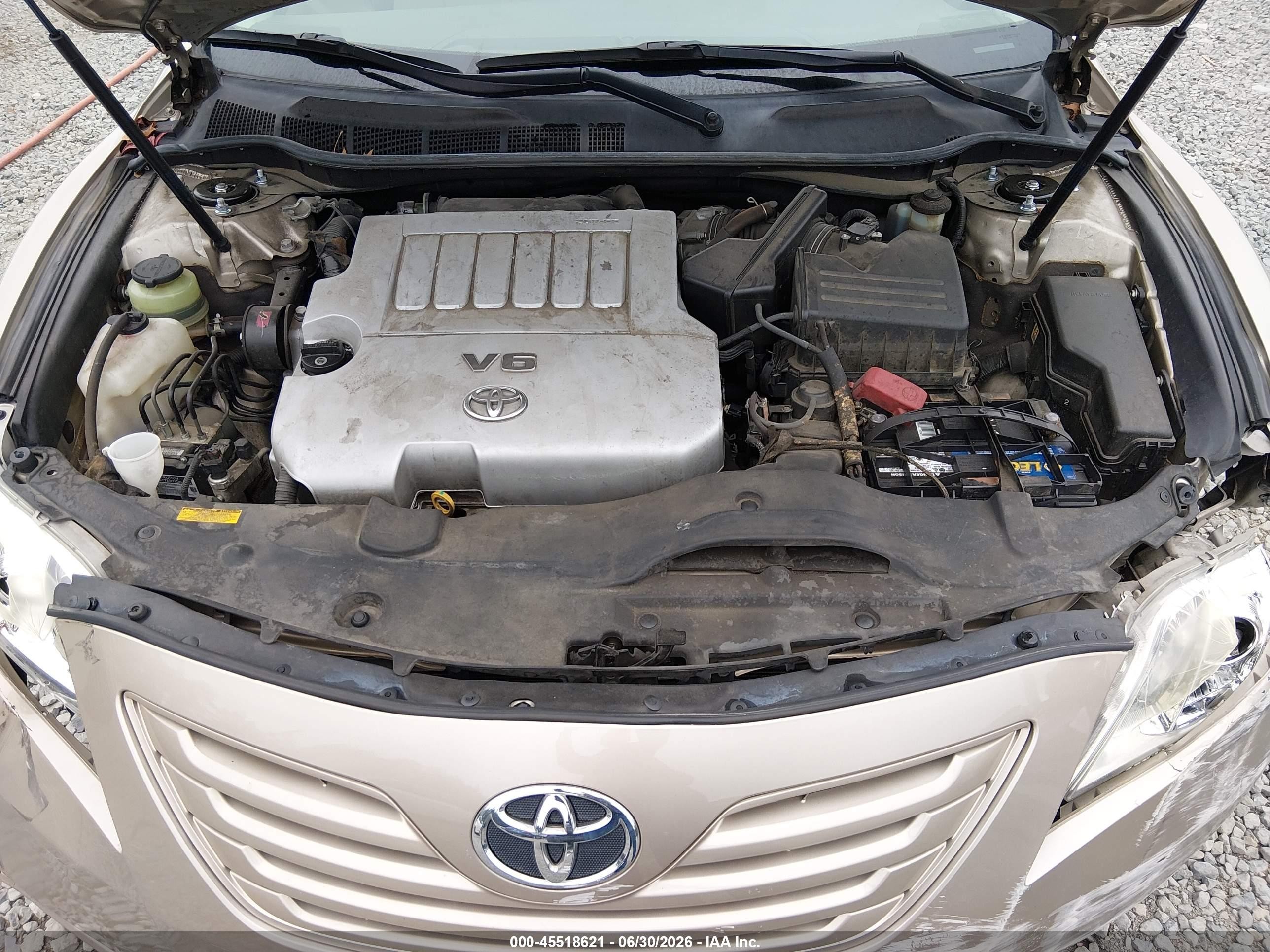 2009 Toyota Camry Le V6 Gold vin: 4T1BK46K59U097815