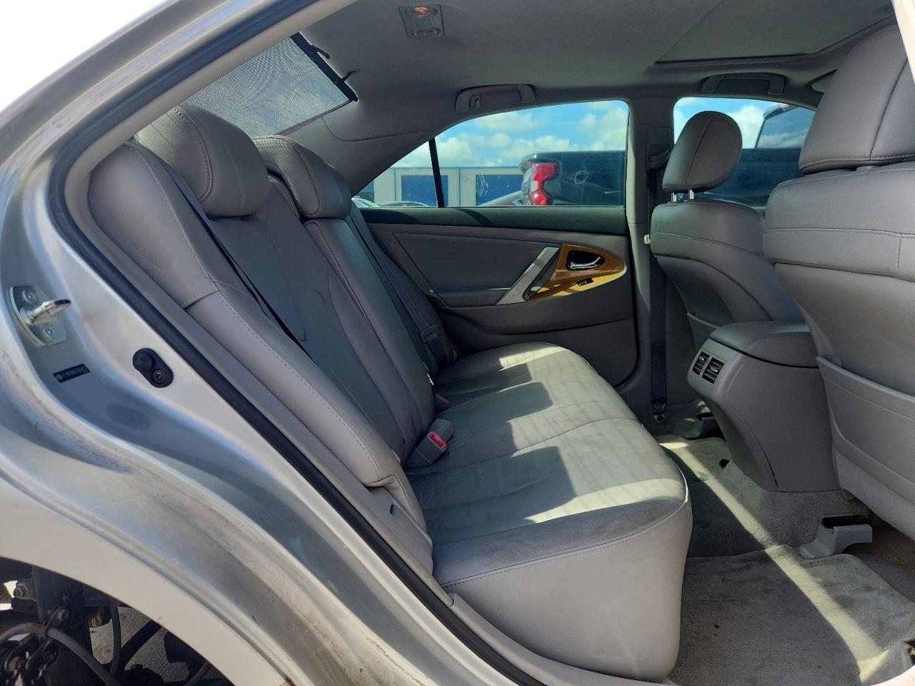 2007 Toyota Camry Xle V6 Silver vin: 4T1BK46K67U004622