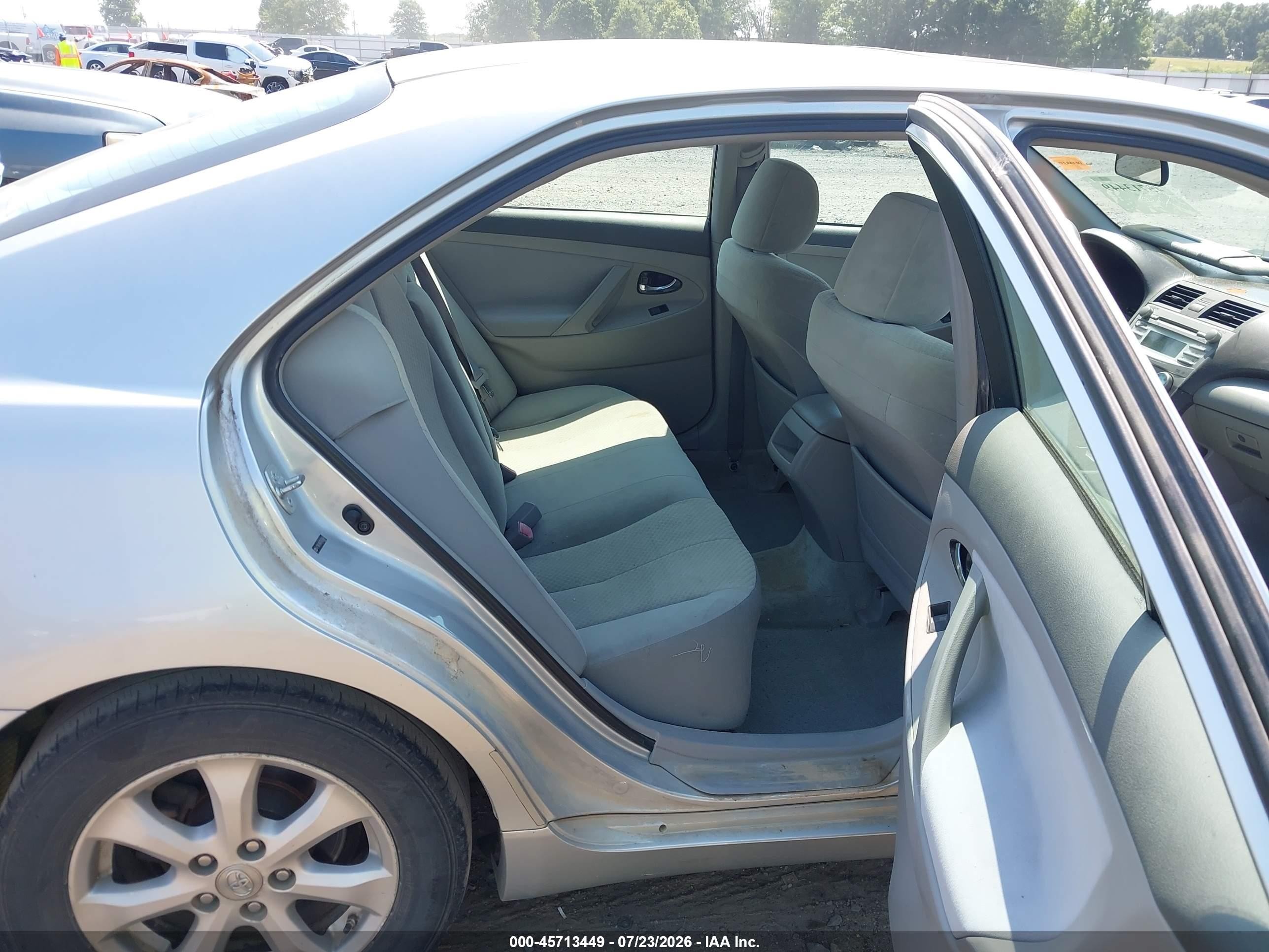 2007 Toyota Camry Le V6 Silver vin: 4T1BK46K67U036664
