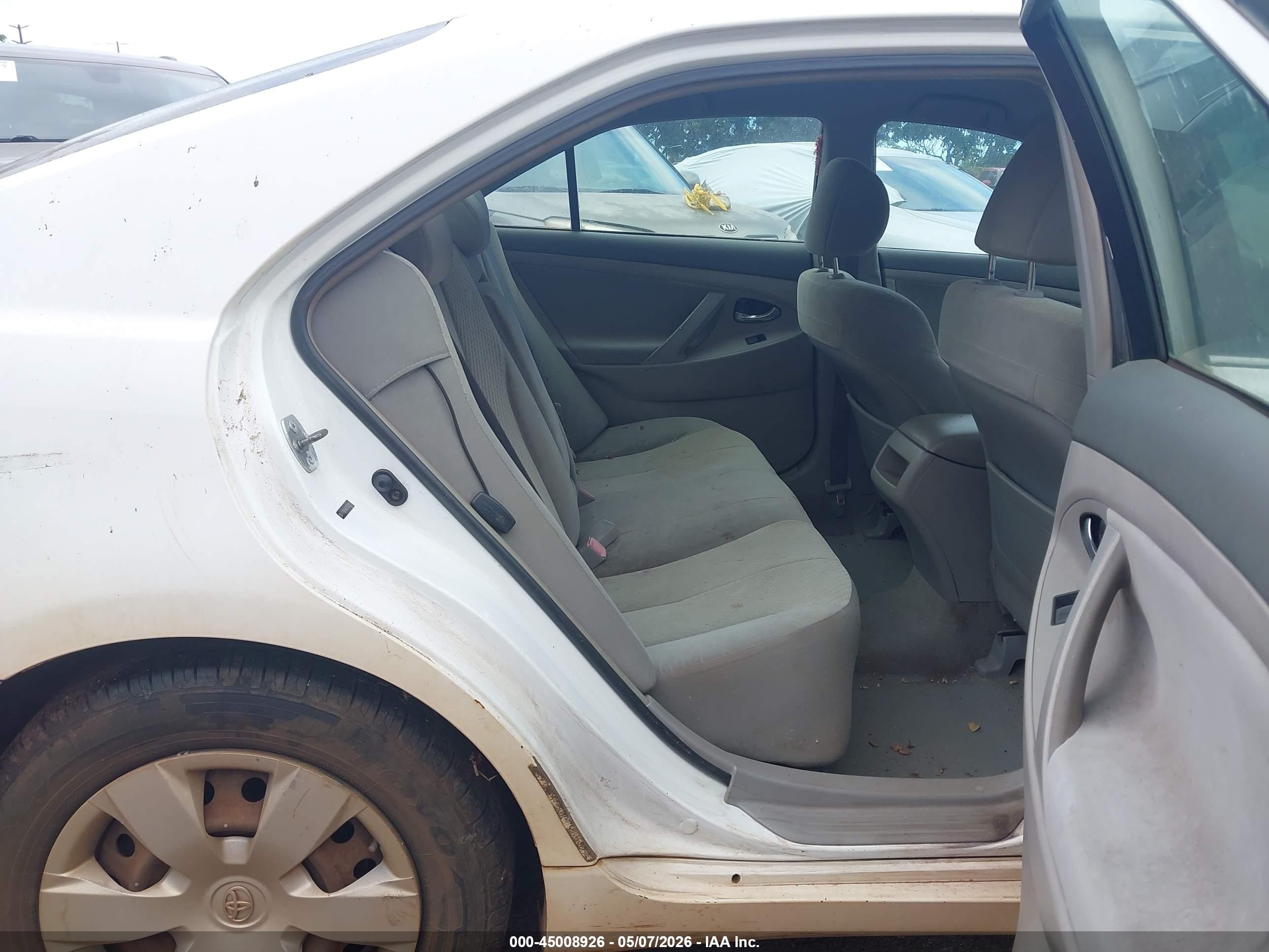 2007 Toyota Camry Le V6 White vin: 4T1BK46K67U503100