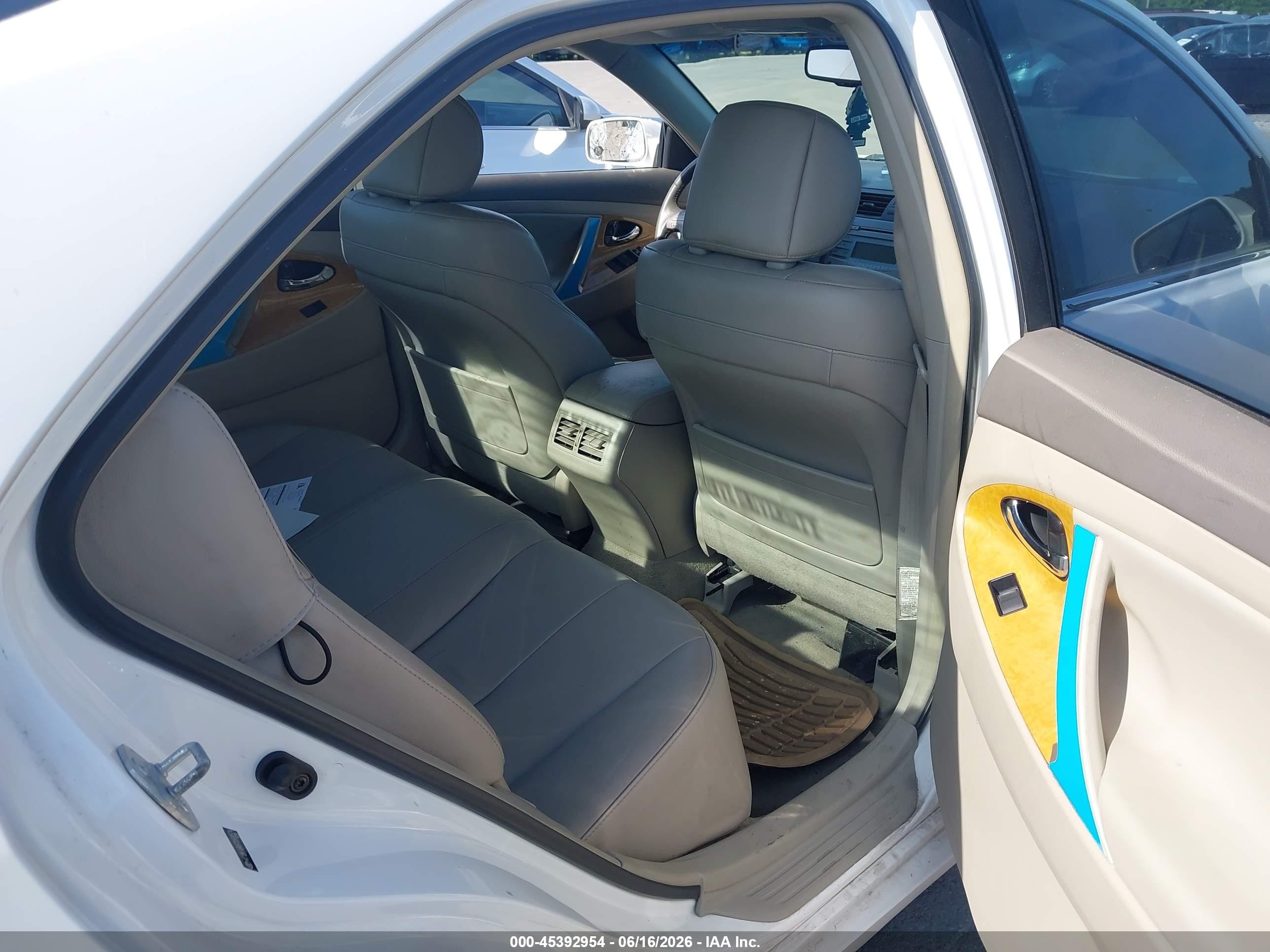 2007 Toyota Camry Xle V6 White vin: 4T1BK46K67U508524