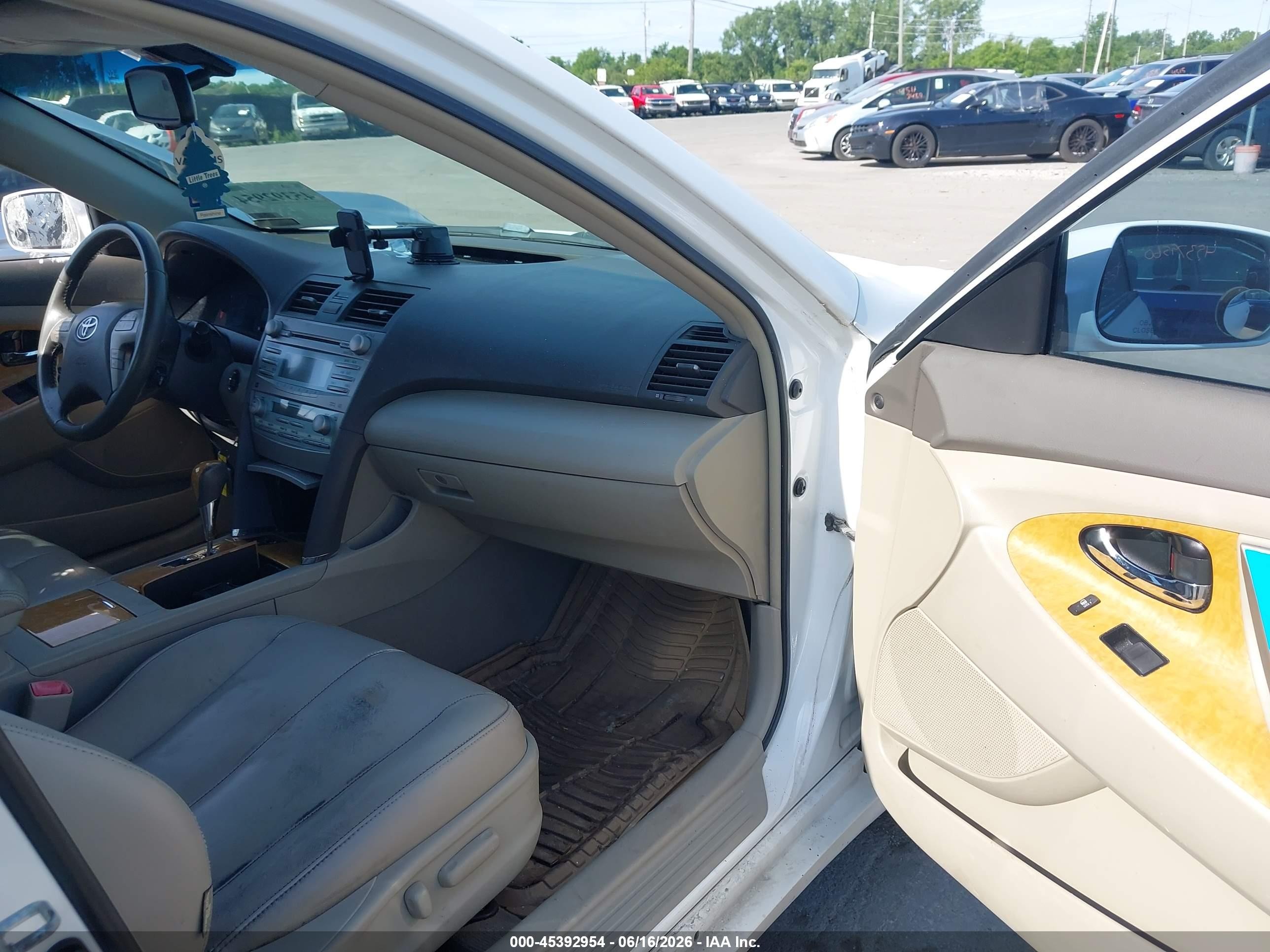2007 Toyota Camry Xle V6 White vin: 4T1BK46K67U508524