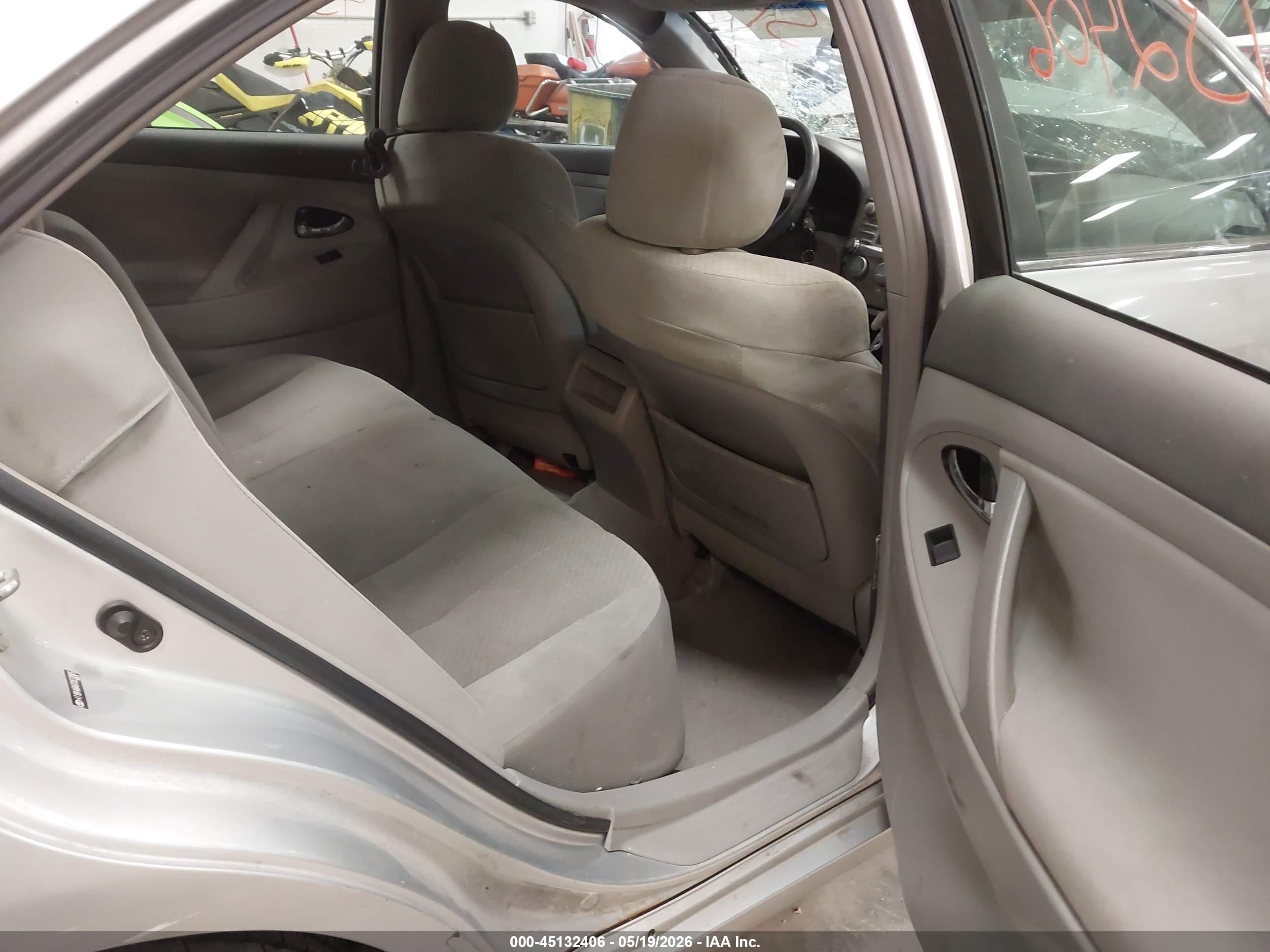 2007 Toyota Camry Le V6 Silver vin: 4T1BK46K67U553995