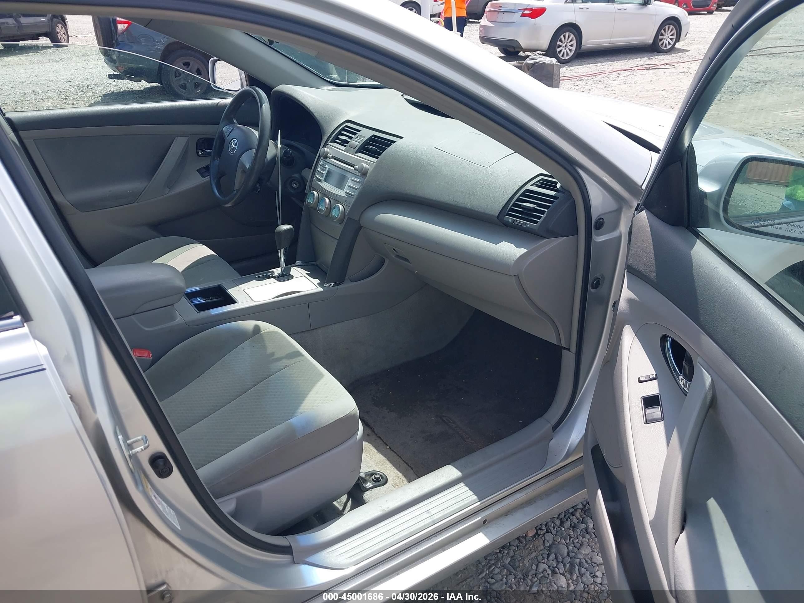 2008 Toyota Camry Le V6 Silver vin: 4T1BK46K68U065017