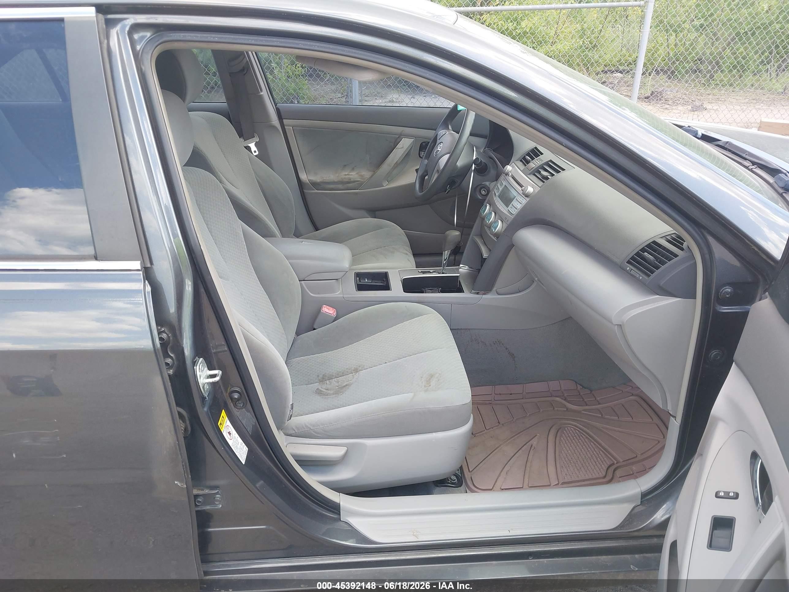 2008 Toyota Camry Le V6 Gray vin: 4T1BK46K68U560804