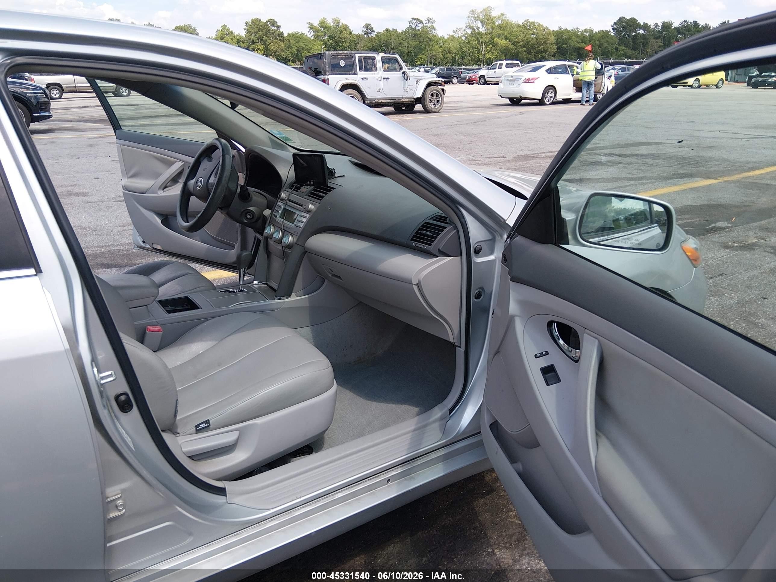 2007 Toyota Camry Le V6 Silver vin: 4T1BK46K77U034471