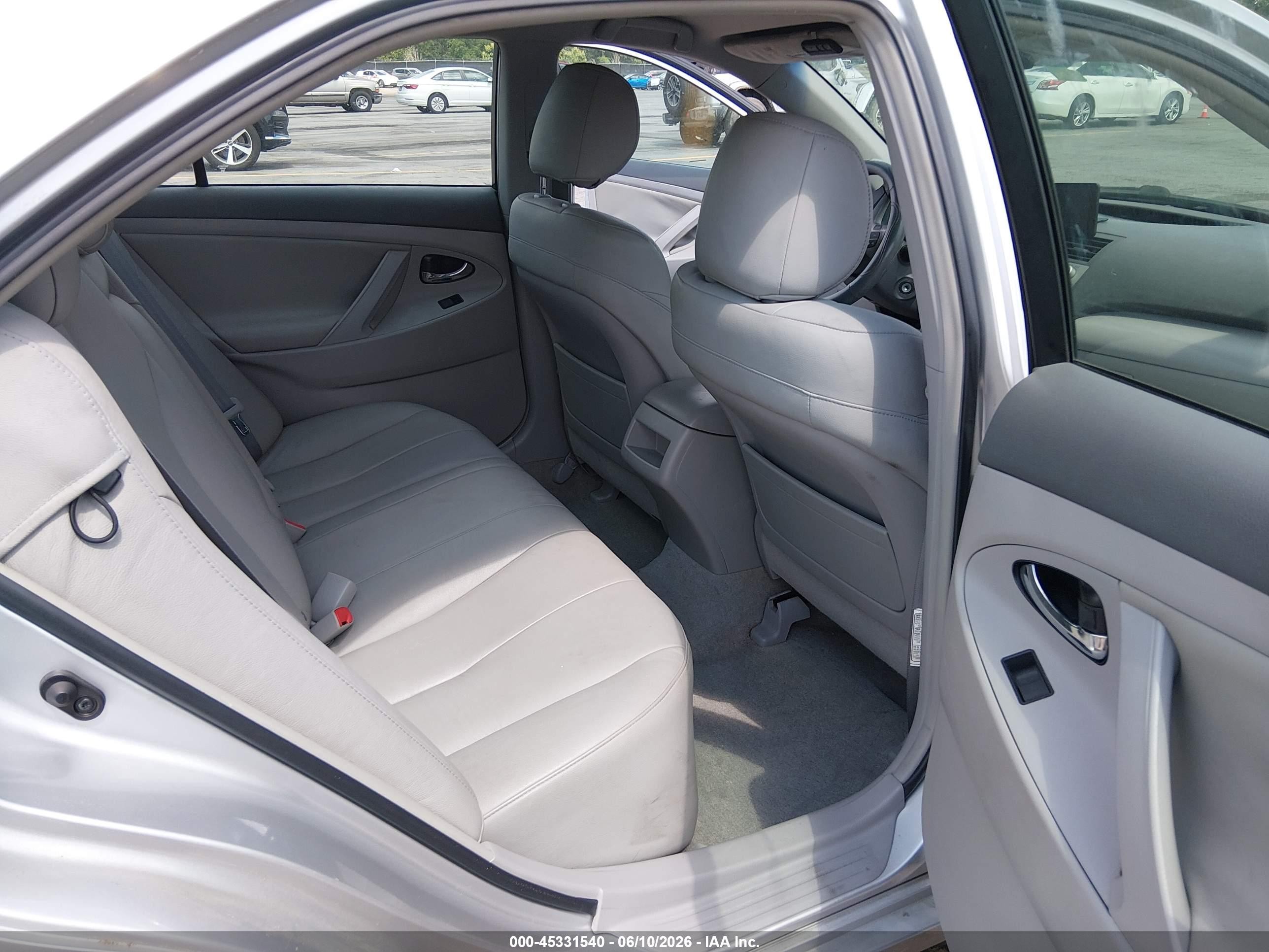 2007 Toyota Camry Le V6 Silver vin: 4T1BK46K77U034471