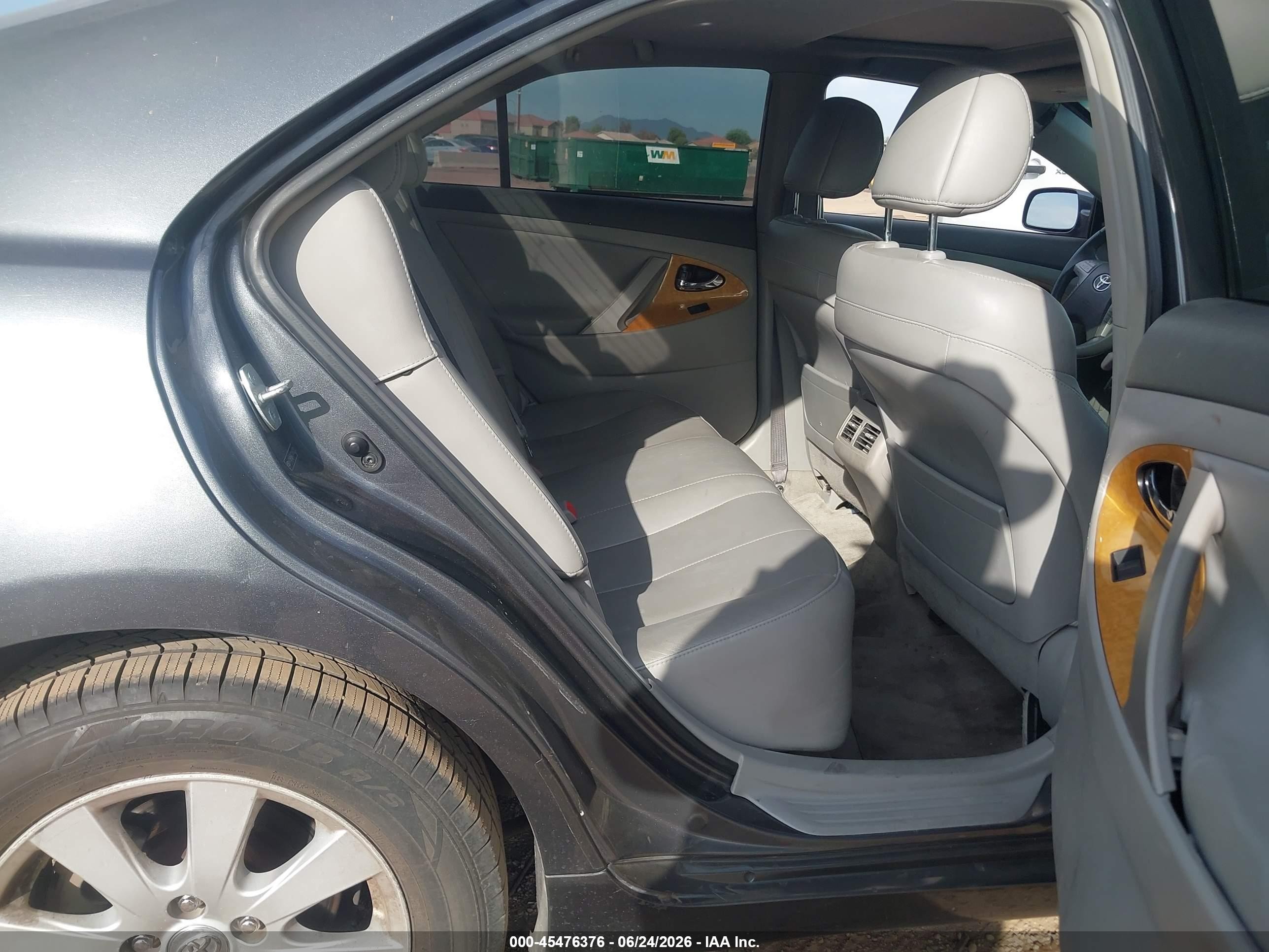 2007 Toyota Camry Xle V6 Silver vin: 4T1BK46K77U045132