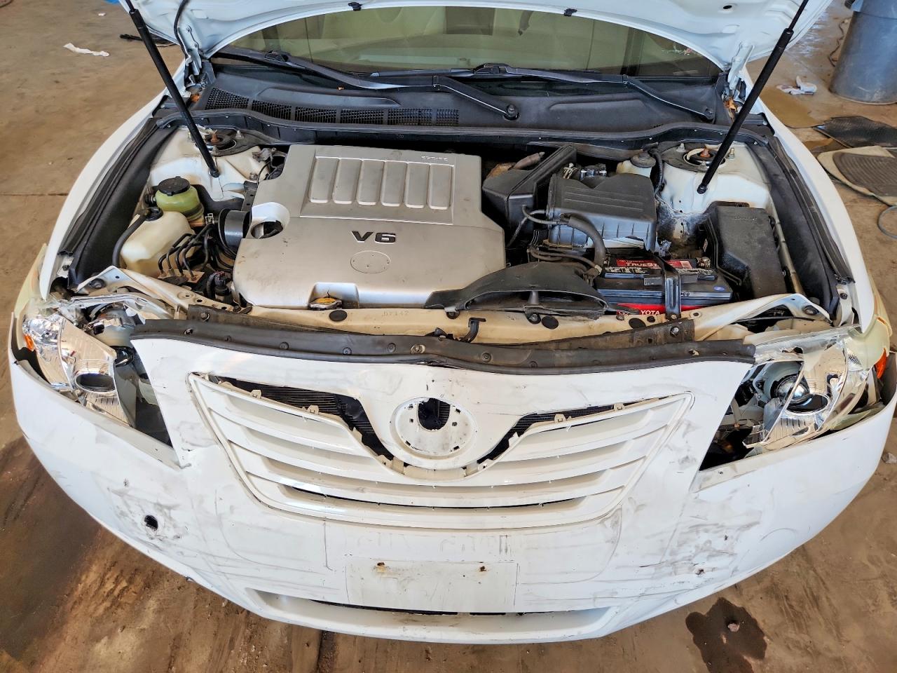 2007 Toyota Camry Le V6 White vin: 4T1BK46K77U514946