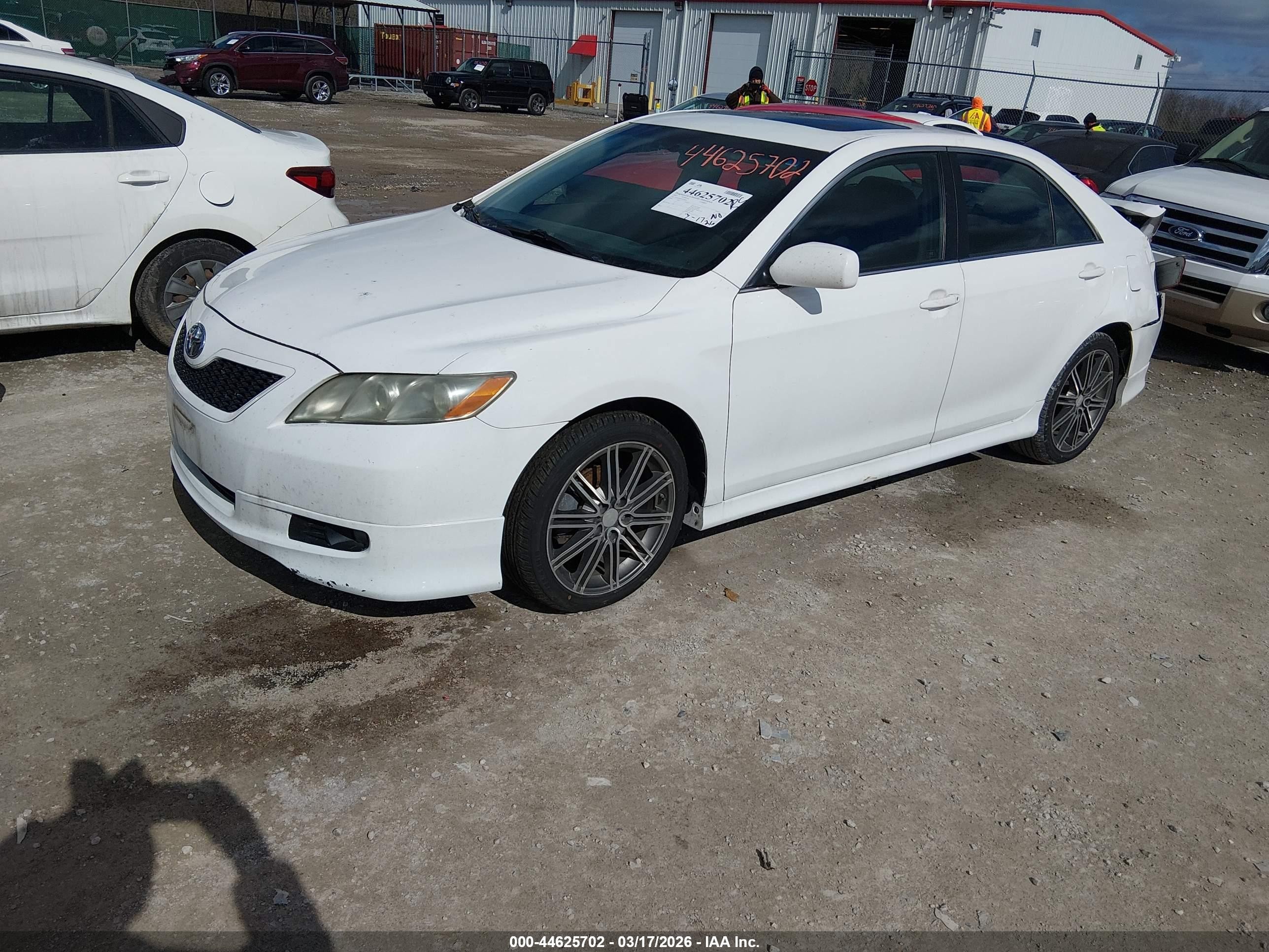 2007 Toyota Camry Se V6 Белый vin: 4T1BK46K77U524280