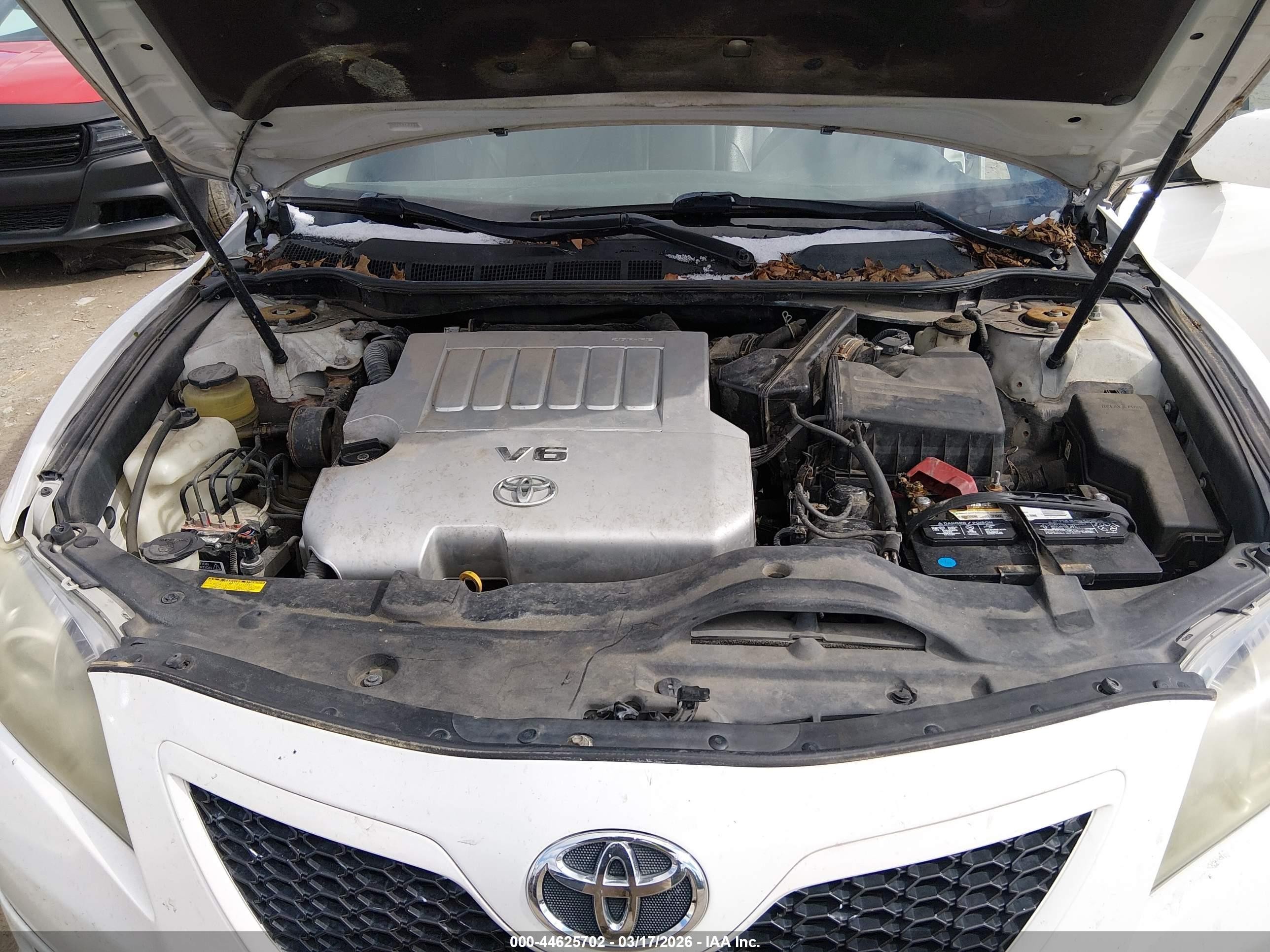 2007 Toyota Camry Se V6 Белый vin: 4T1BK46K77U524280