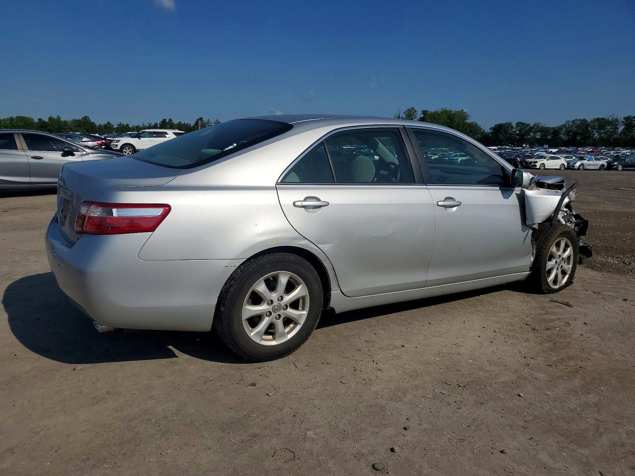 2007 Toyota Camry Le V6 Silver vin: 4T1BK46K77U525591