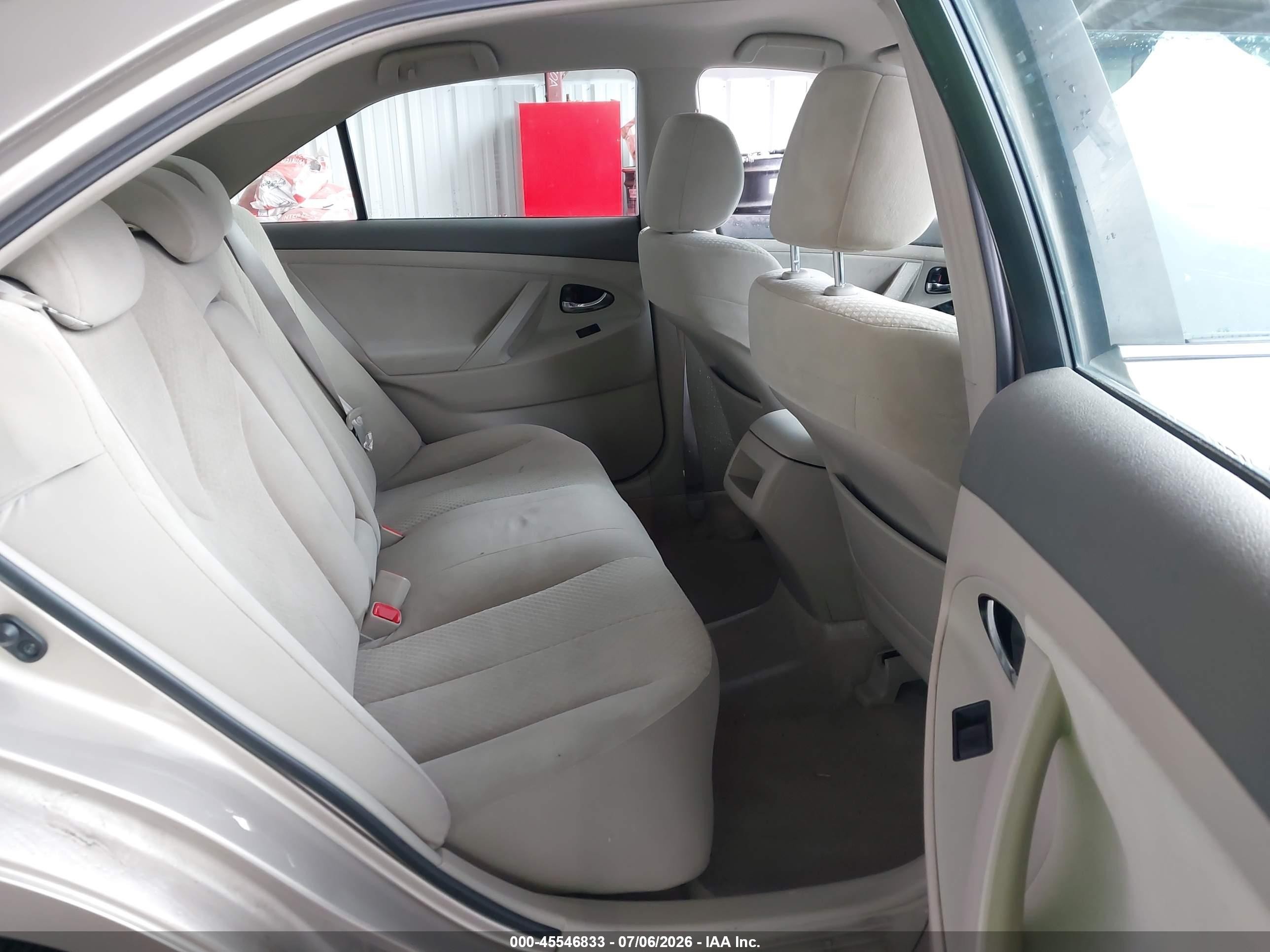 2009 Toyota Camry Le V6 Beige vin: 4T1BK46K79U087836