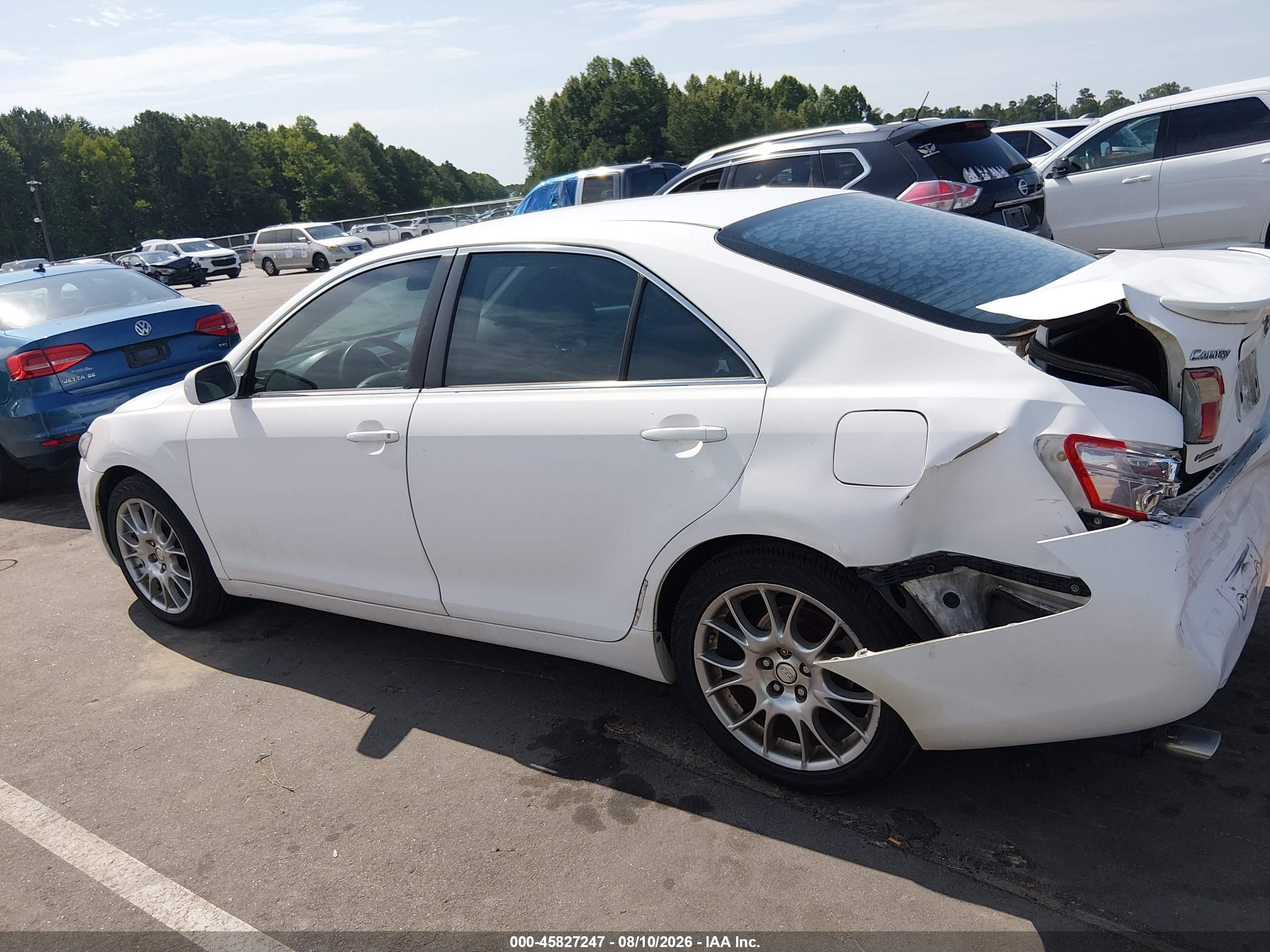 2009 Toyota Camry Le V6 White vin: 4T1BK46K79U584403