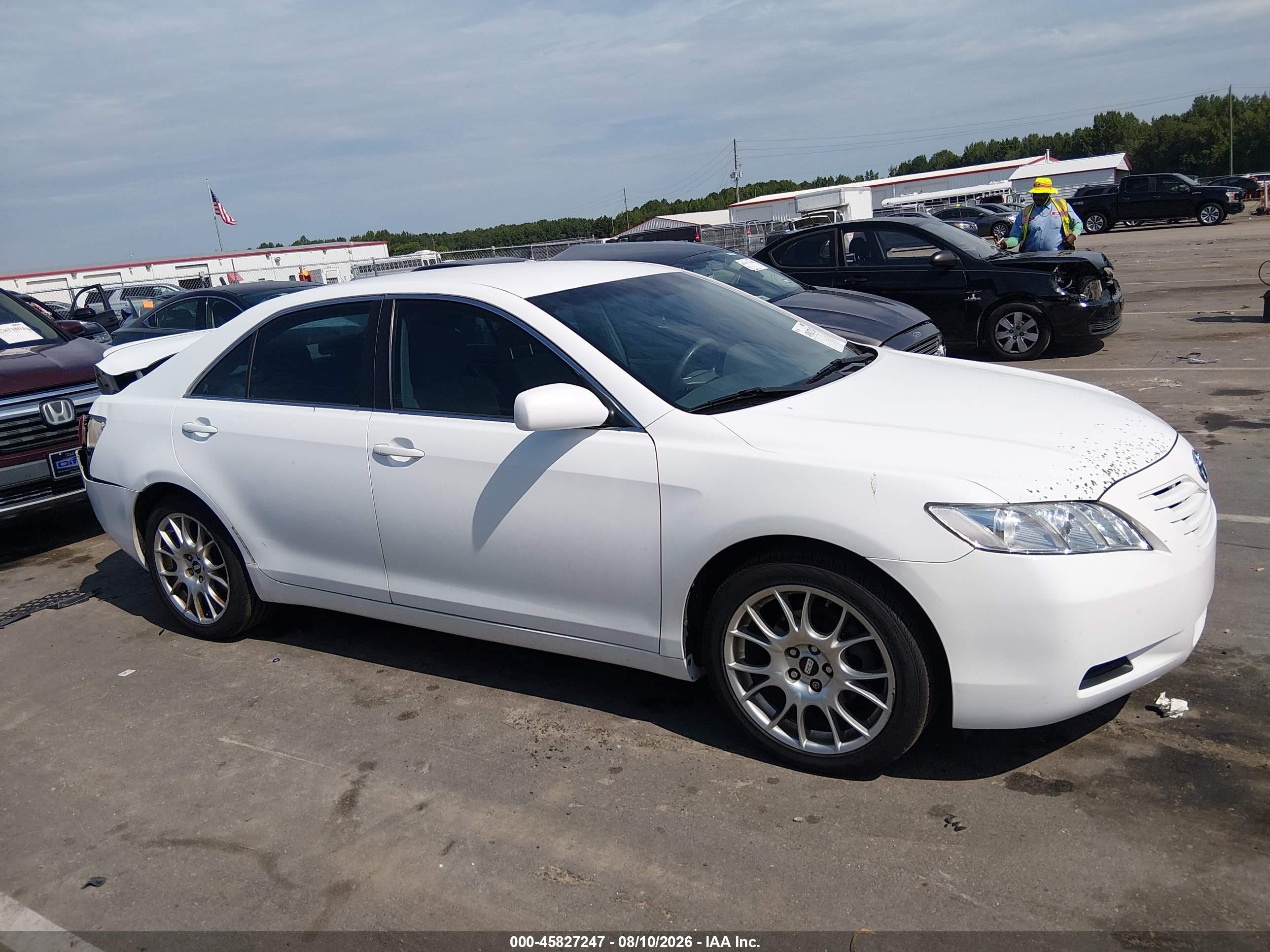 2009 Toyota Camry Le V6 White vin: 4T1BK46K79U584403