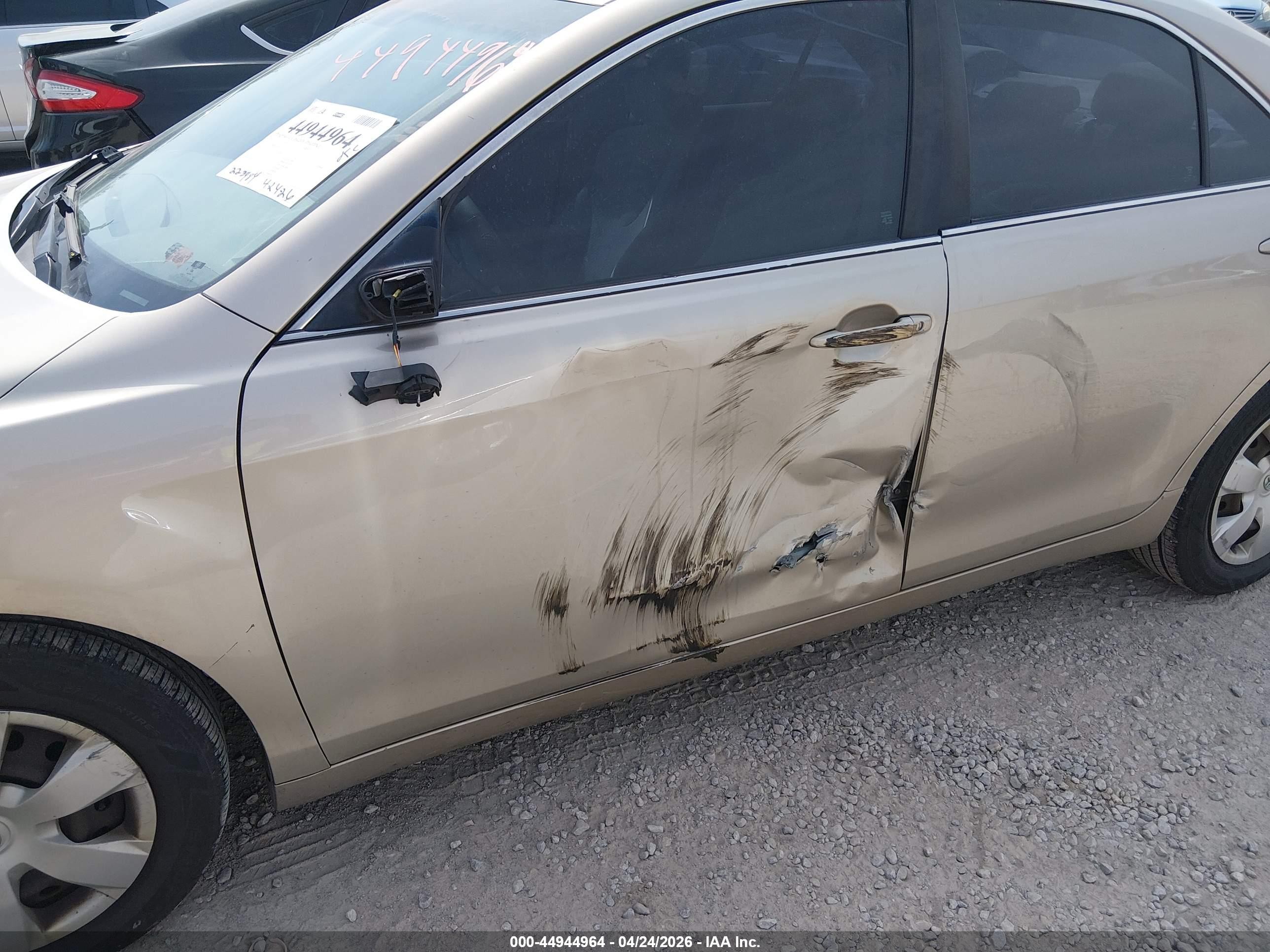 2007 Toyota Camry Le V6 Золотой vin: 4T1BK46K87U054518