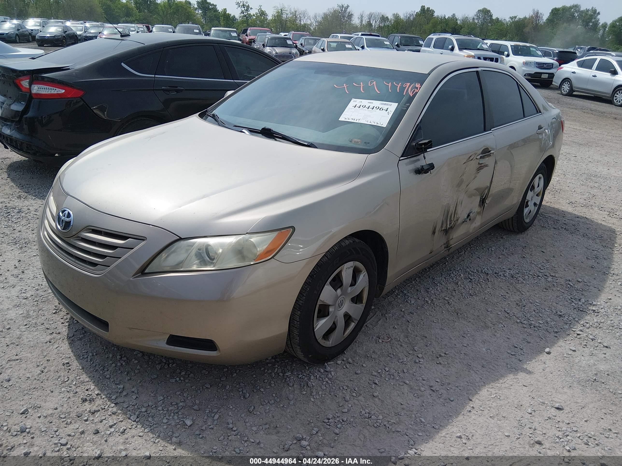 2007 Toyota Camry Le V6 Золотой vin: 4T1BK46K87U054518