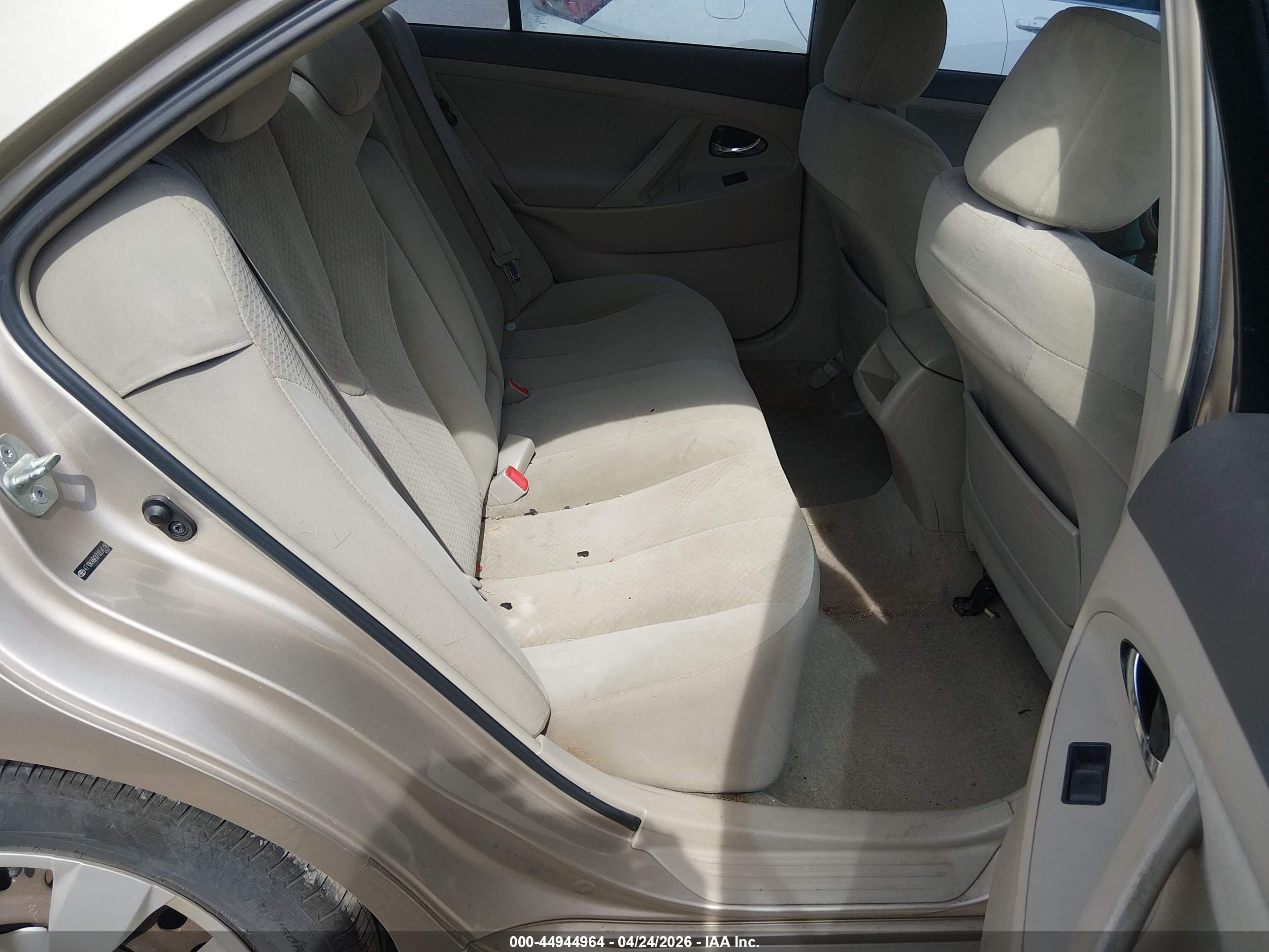 2007 Toyota Camry Le V6 Золотой vin: 4T1BK46K87U054518