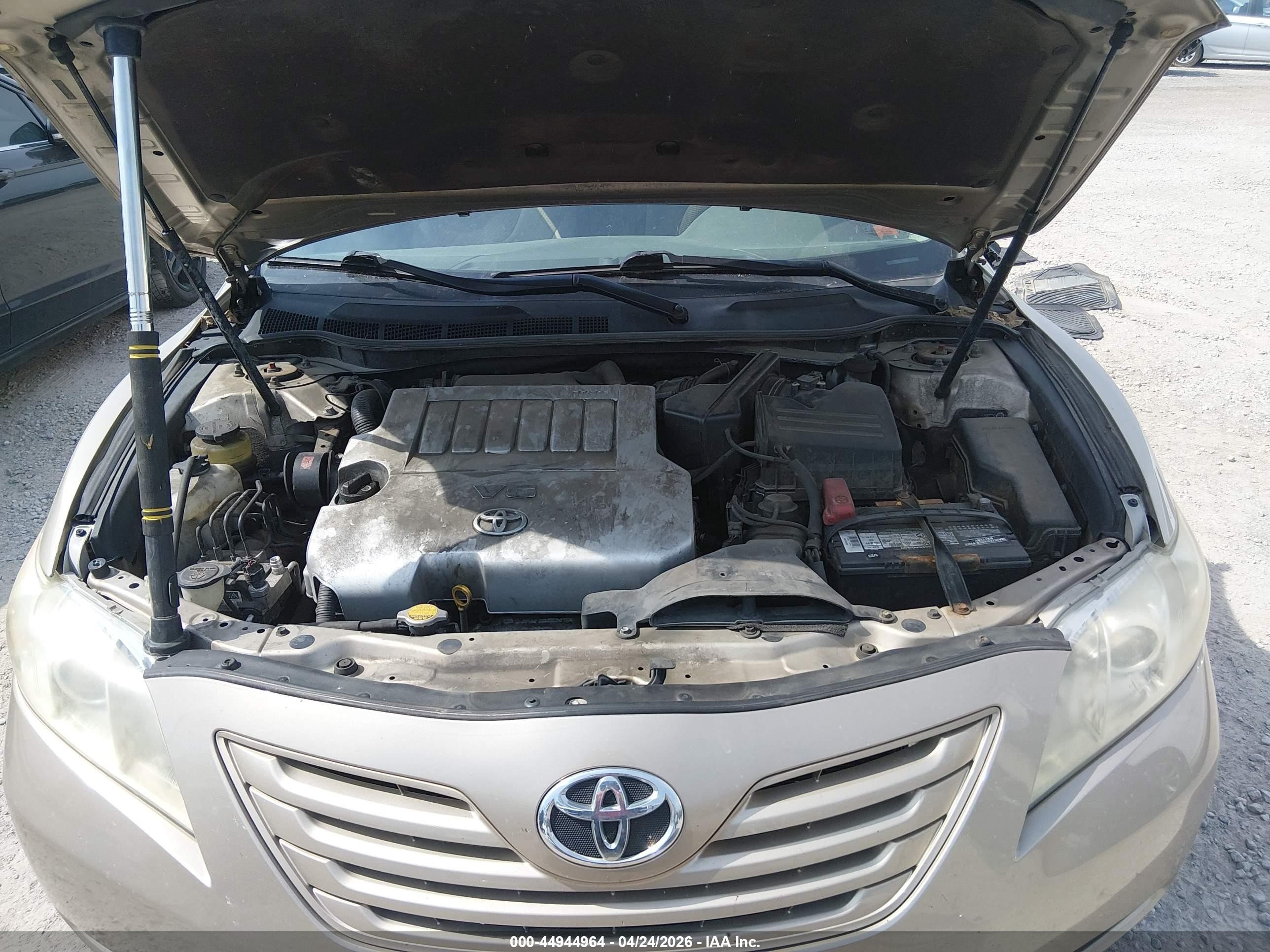 2007 Toyota Camry Le V6 Золотой vin: 4T1BK46K87U054518