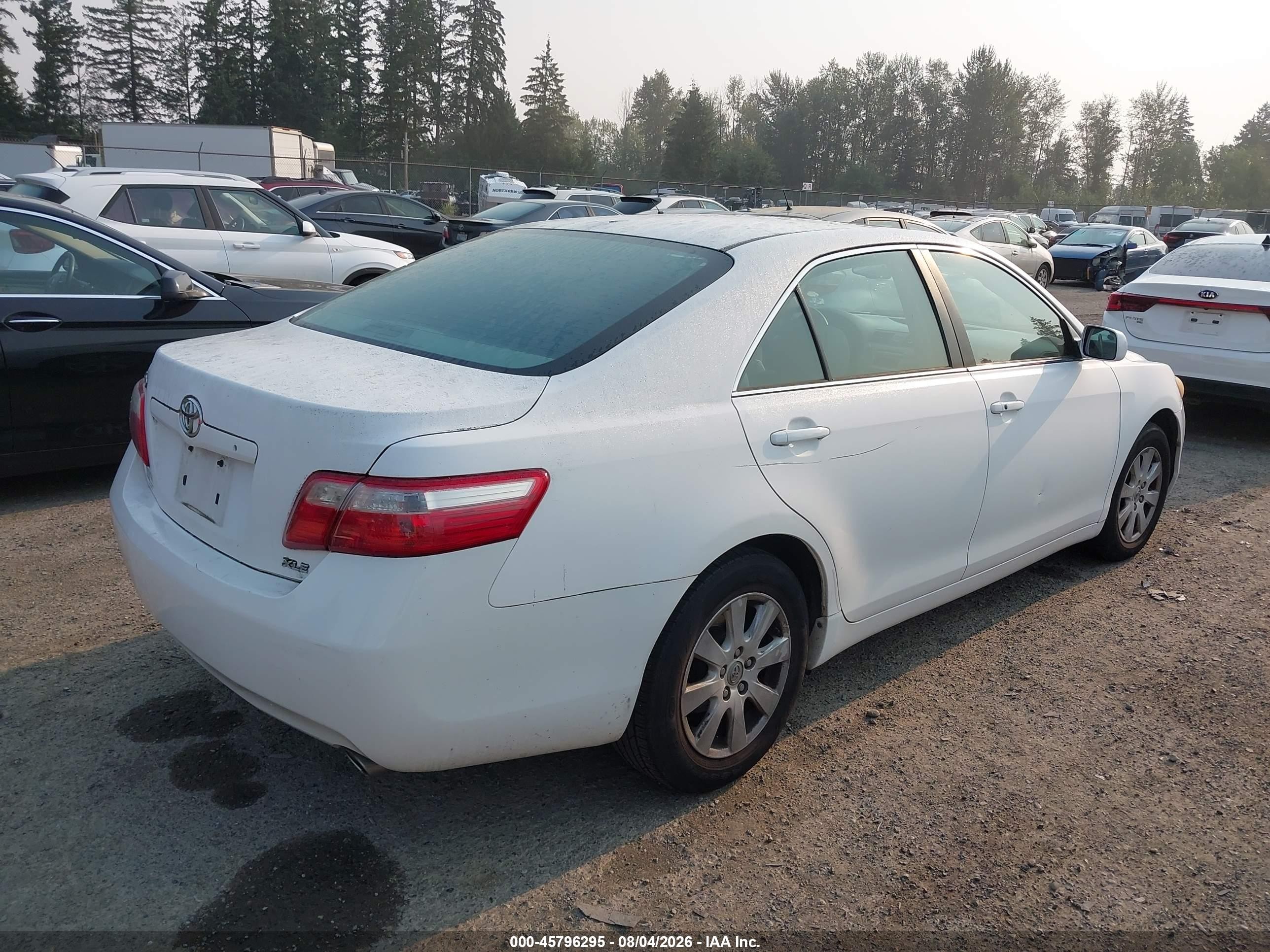 2007 Toyota Camry Xle V6 White vin: 4T1BK46K87U504197