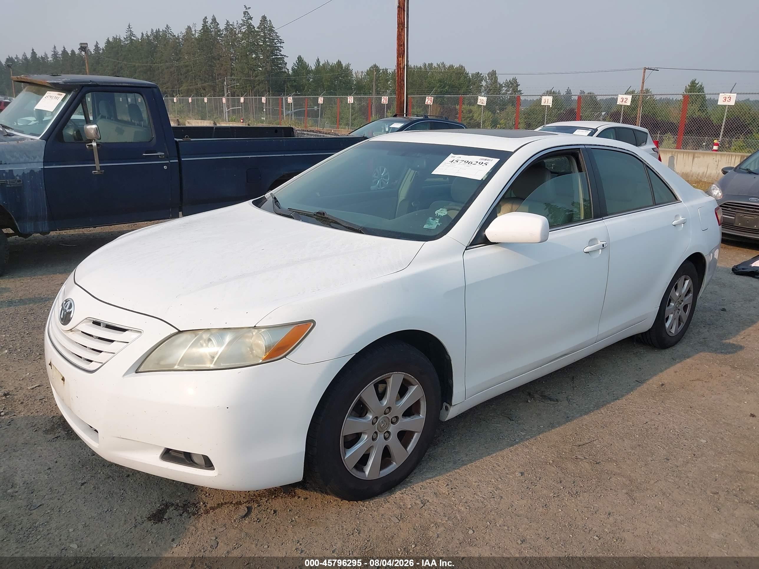 2007 Toyota Camry Xle V6 White vin: 4T1BK46K87U504197