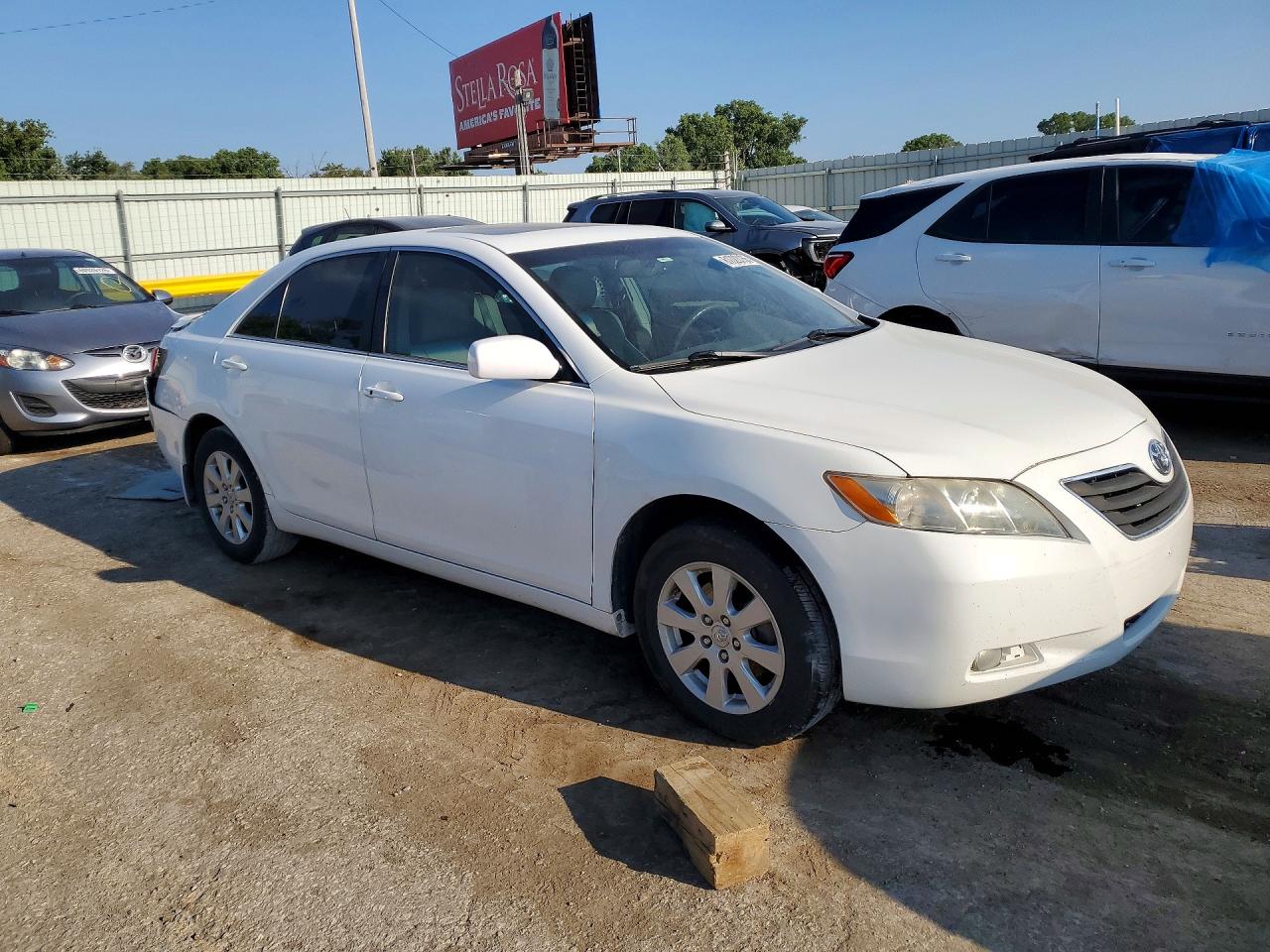2009 Toyota Camry Xle V6 White vin: 4T1BK46K89U596771
