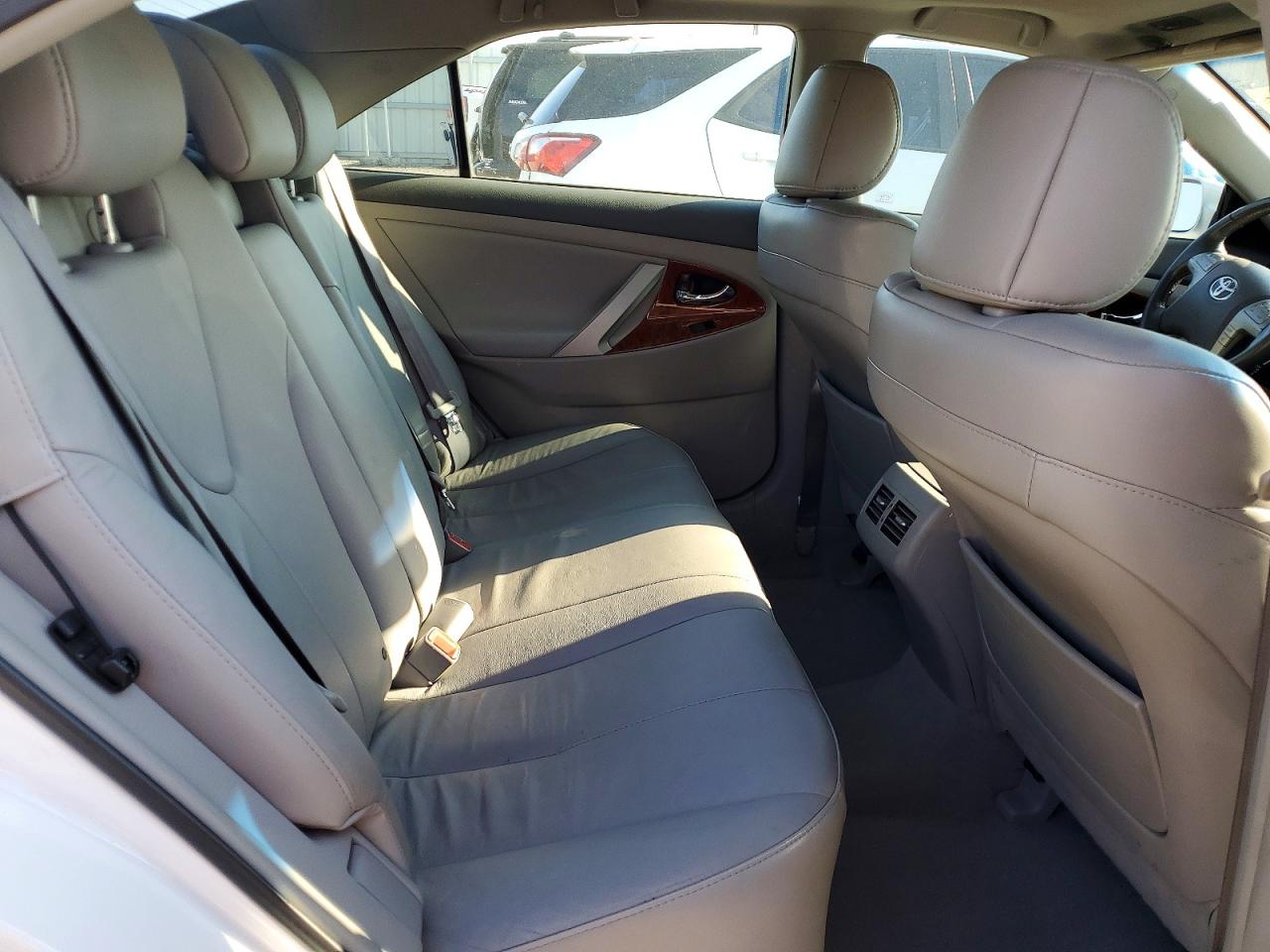 2009 Toyota Camry Xle V6 White vin: 4T1BK46K89U596771