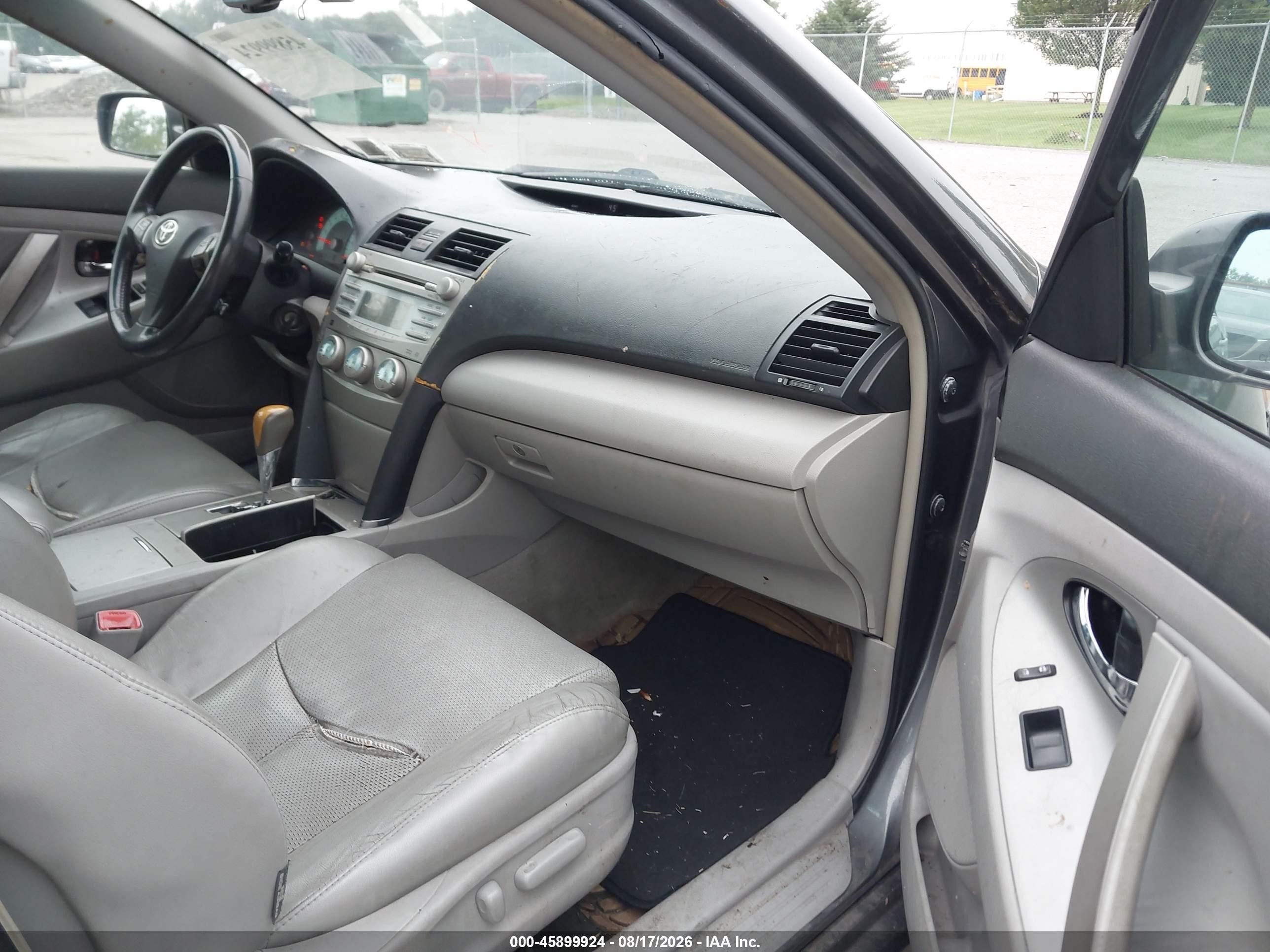 2007 Toyota Camry Se V6 Серый vin: 4T1BK46K97U533854