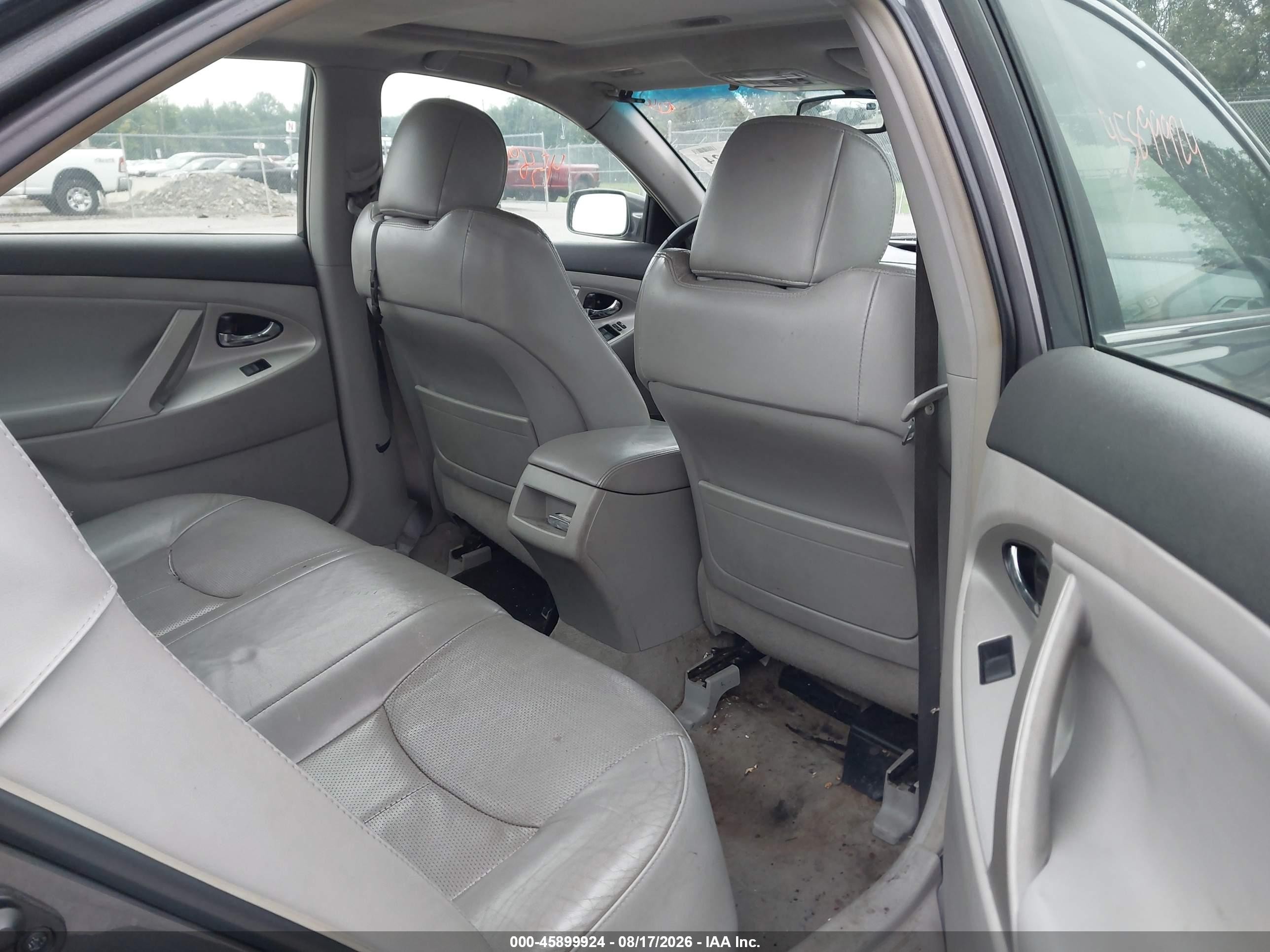 2007 Toyota Camry Se V6 Серый vin: 4T1BK46K97U533854