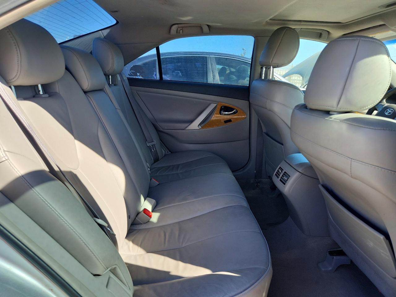 2007 Toyota Camry Xle V6 Silver vin: 4T1BK46K97U549214