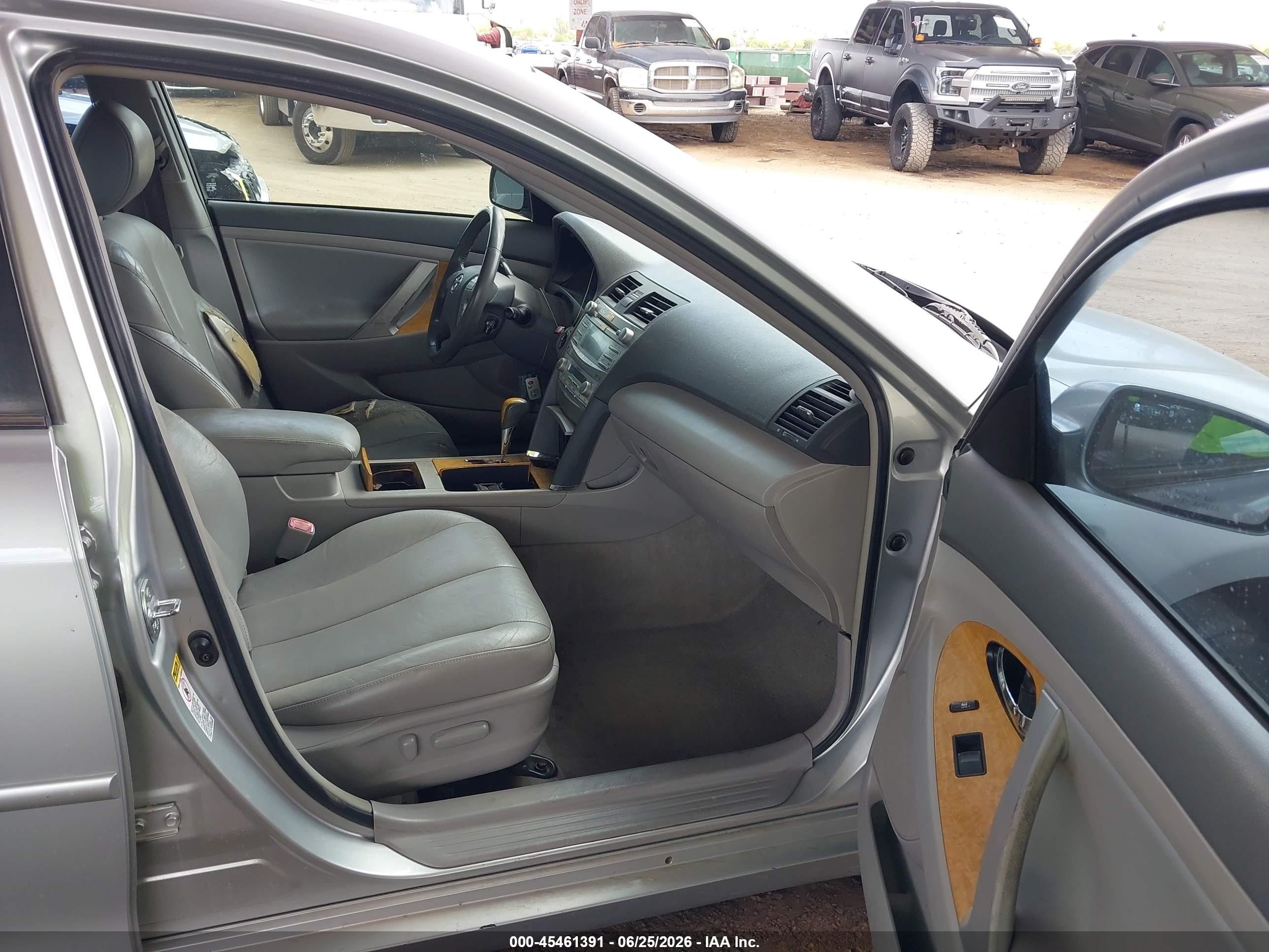 2007 Toyota Camry Xle V6 Silver vin: 4T1BK46KX7U009774