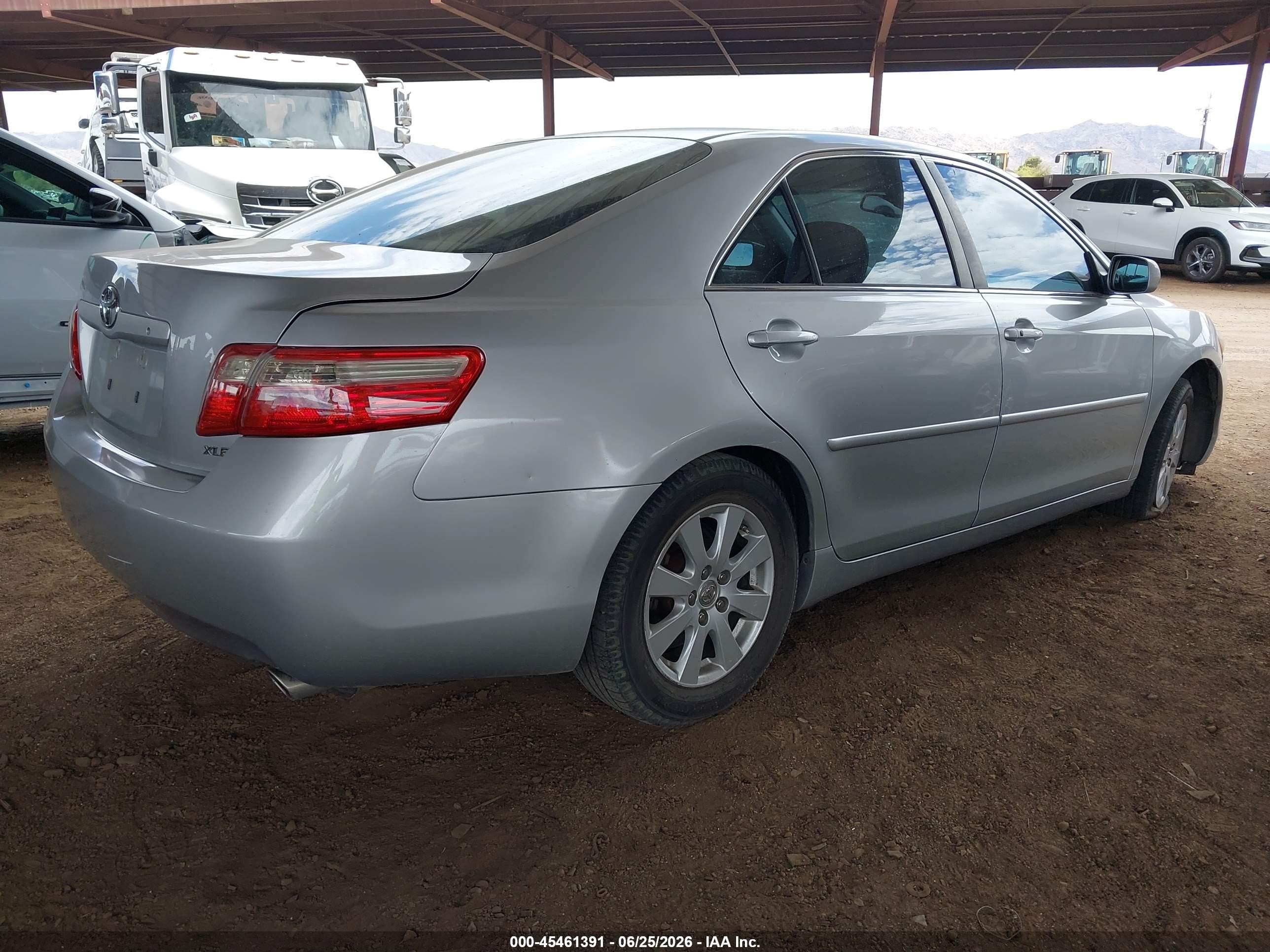 2007 Toyota Camry Xle V6 Silver vin: 4T1BK46KX7U009774