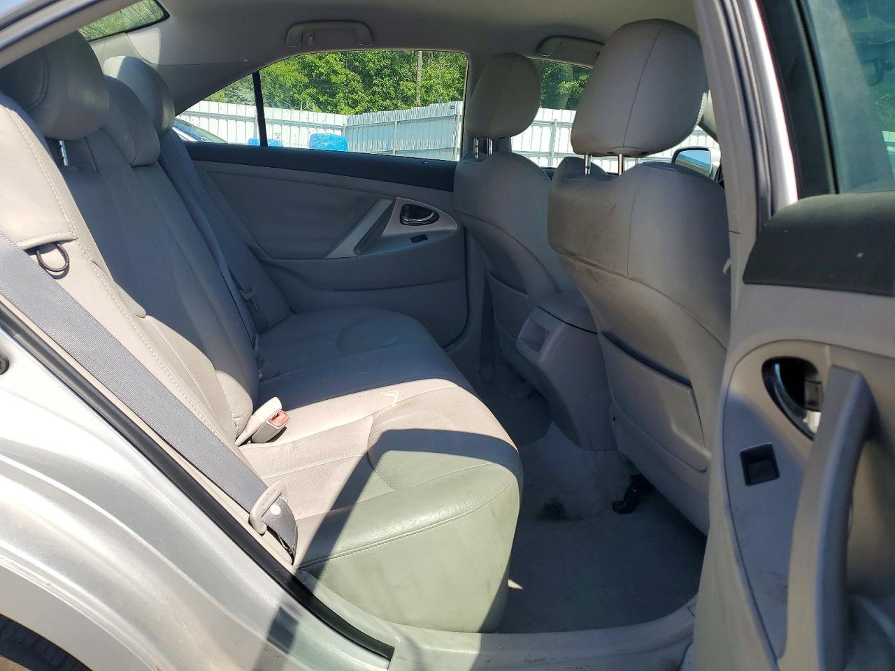 2007 Toyota Camry Se V6 Silver vin: 4T1BK46KX7U045142