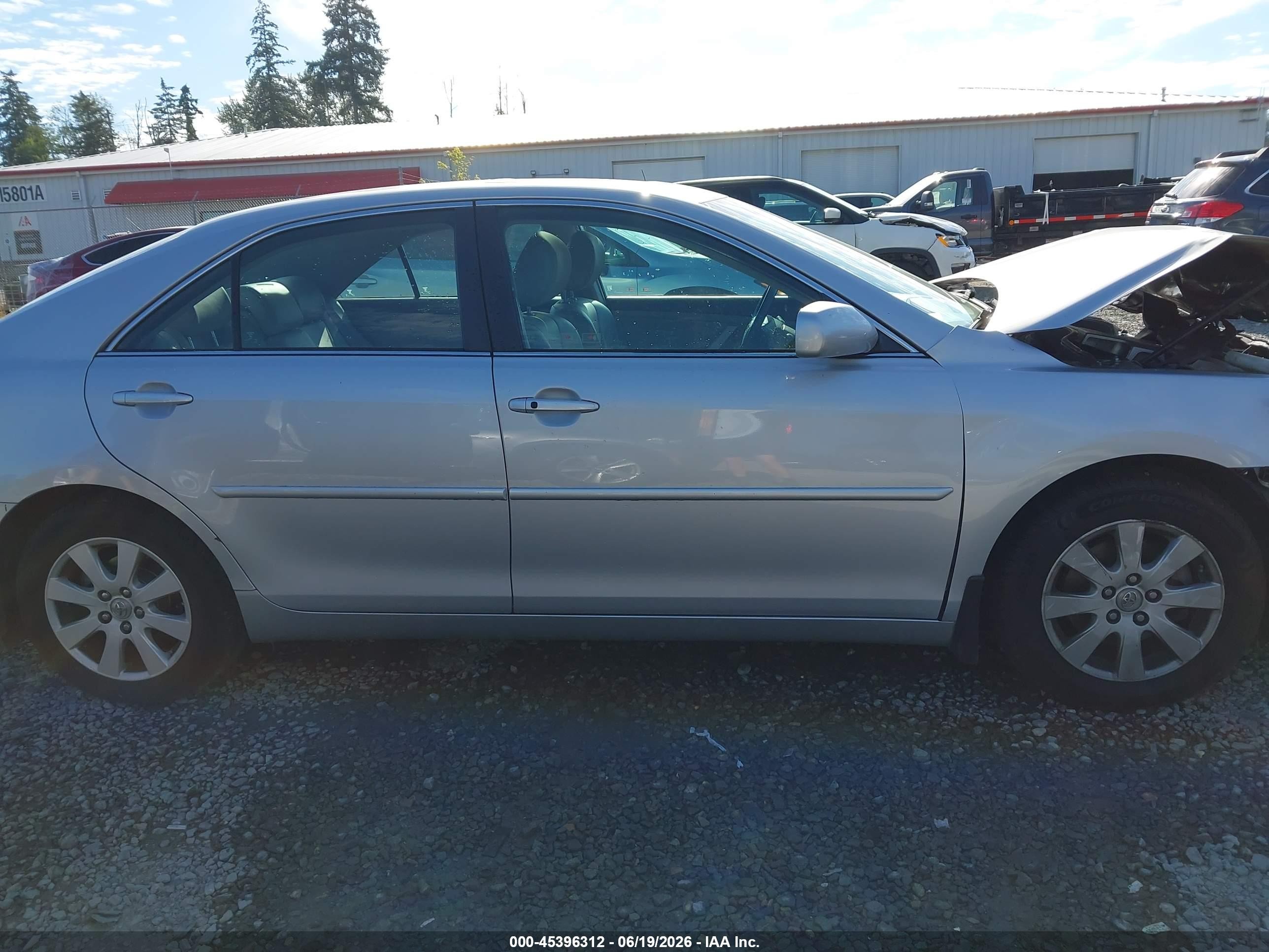 2007 Toyota Camry Xle V6 Silver vin: 4T1BK46KX7U505416