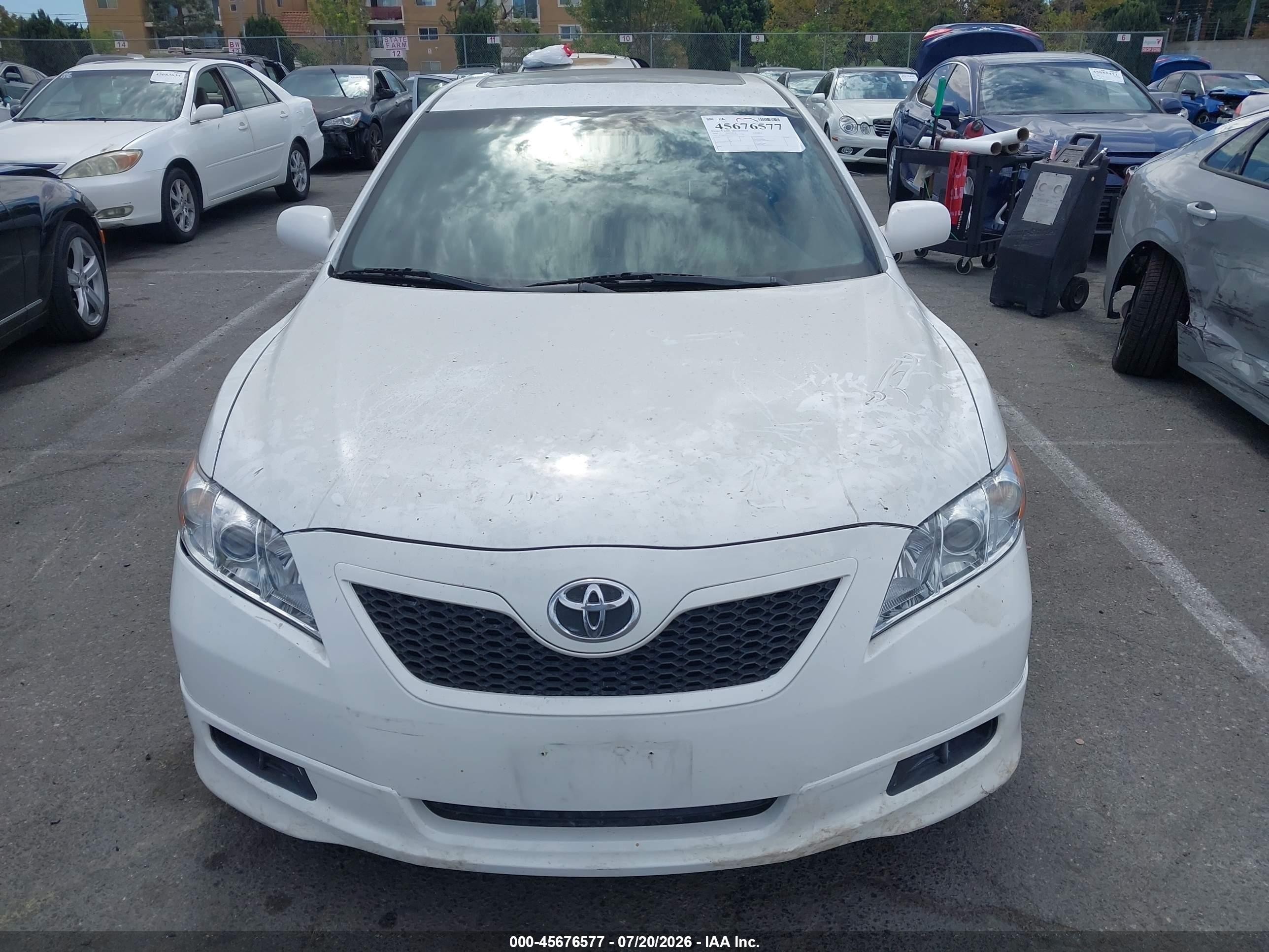 2007 Toyota Camry Se V6 White vin: 4T1BK46KX7U529229