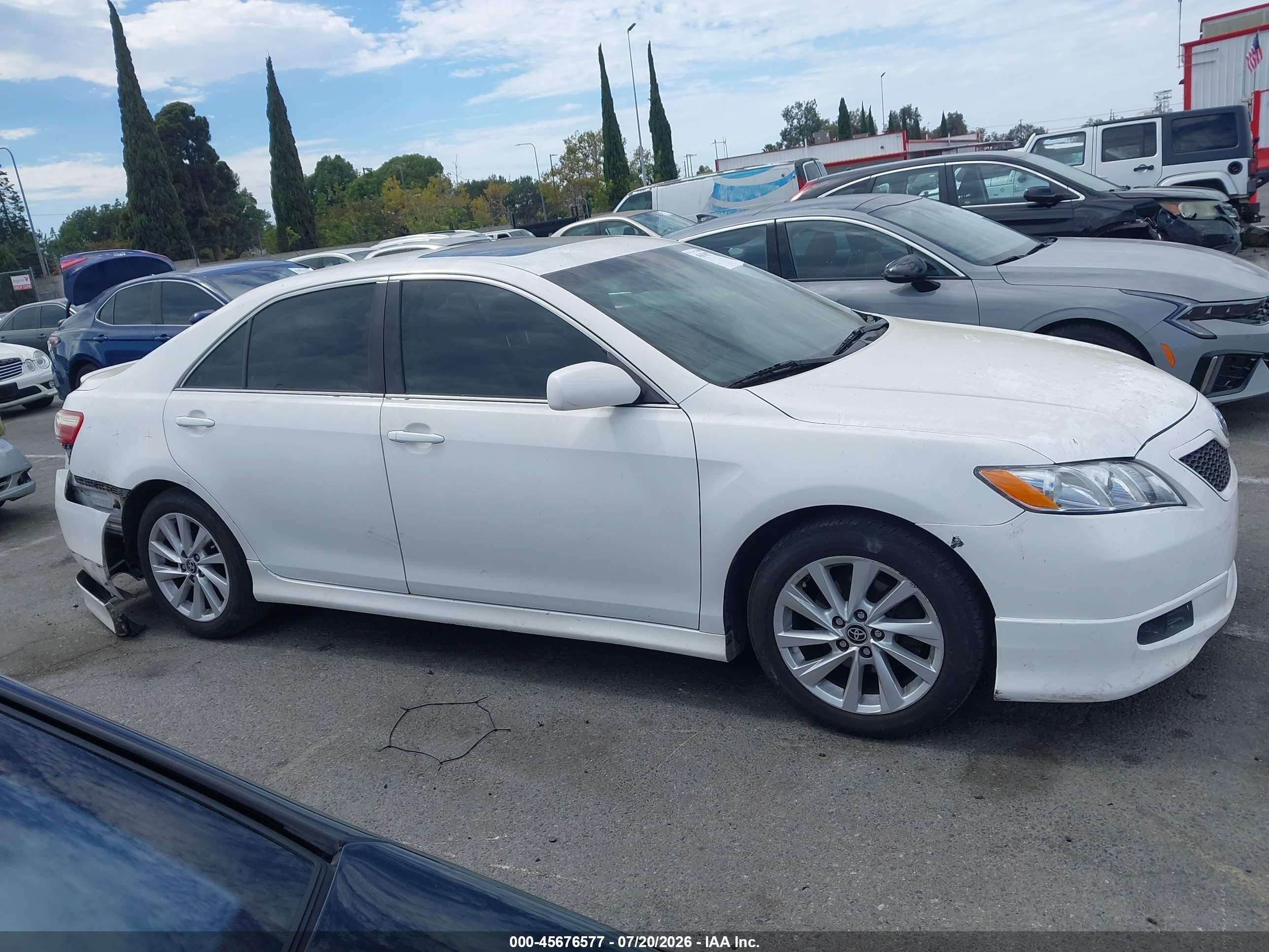 2007 Toyota Camry Se V6 White vin: 4T1BK46KX7U529229