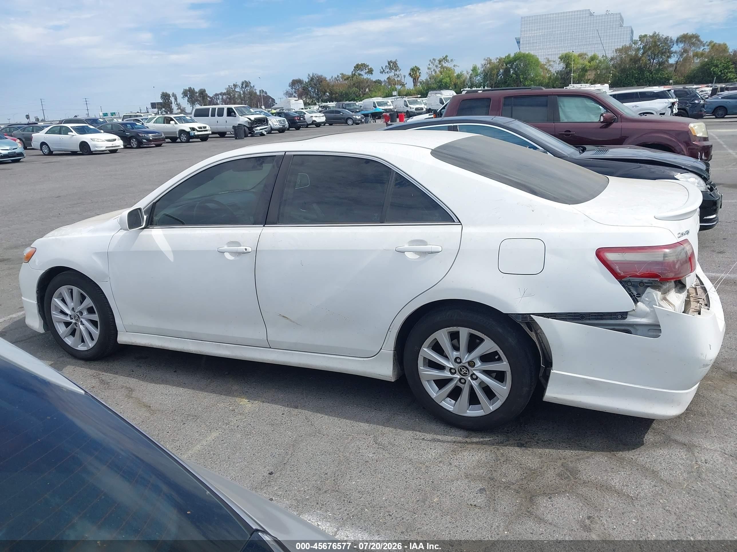 2007 Toyota Camry Se V6 White vin: 4T1BK46KX7U529229
