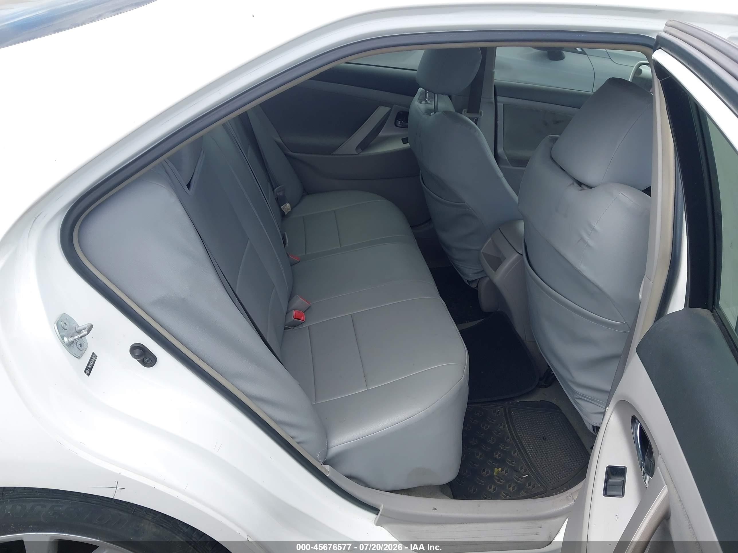 2007 Toyota Camry Se V6 White vin: 4T1BK46KX7U529229