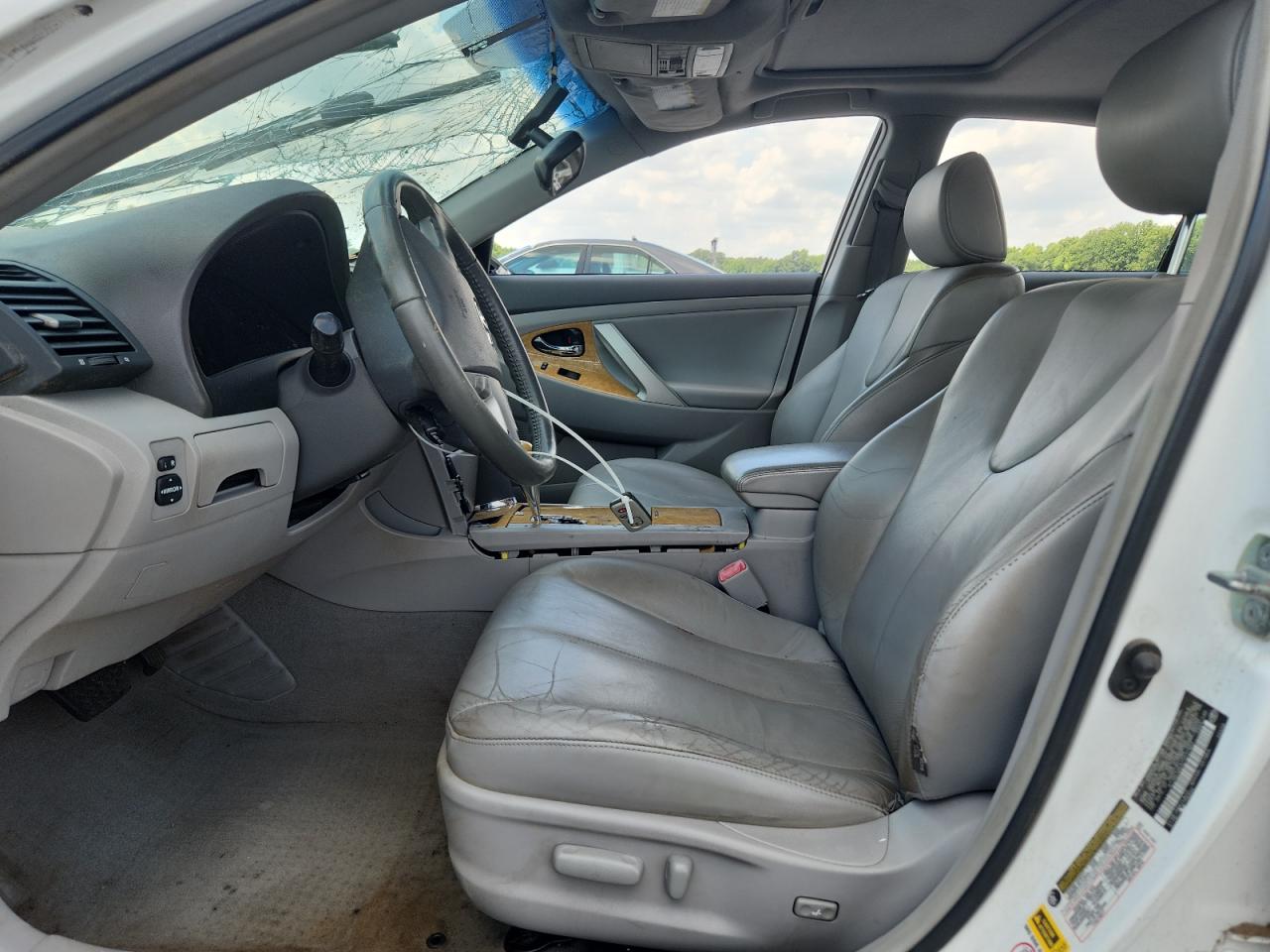 2007 Toyota Camry Xle V6 White vin: 4T1BK46KX7U537962