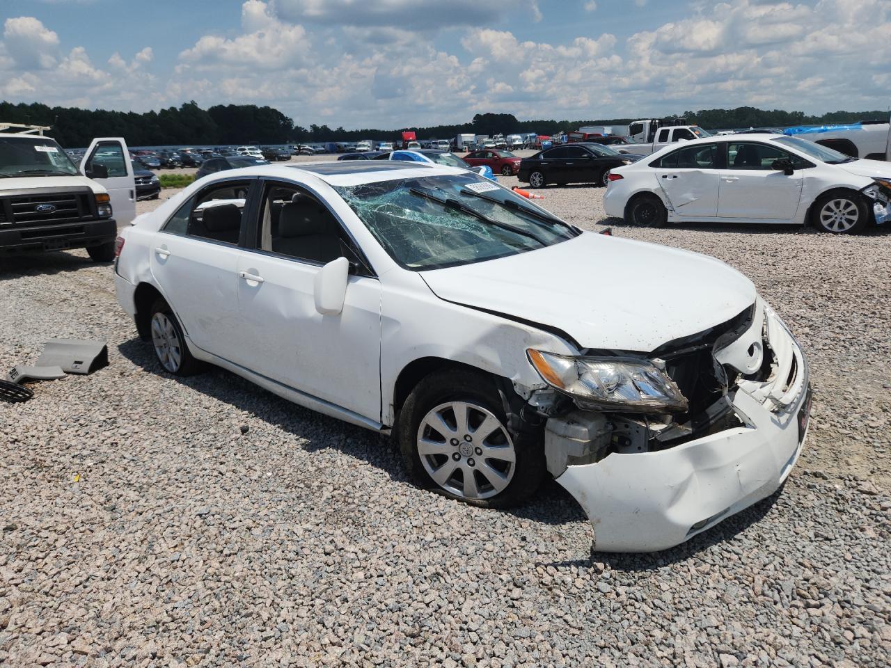 2007 Toyota Camry Xle V6 White vin: 4T1BK46KX7U537962