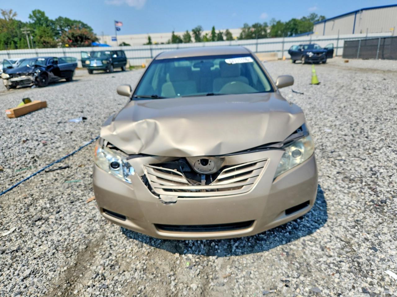 2007 Toyota Camry Le V6 Gold vin: 4T1BK46KX7U549688
