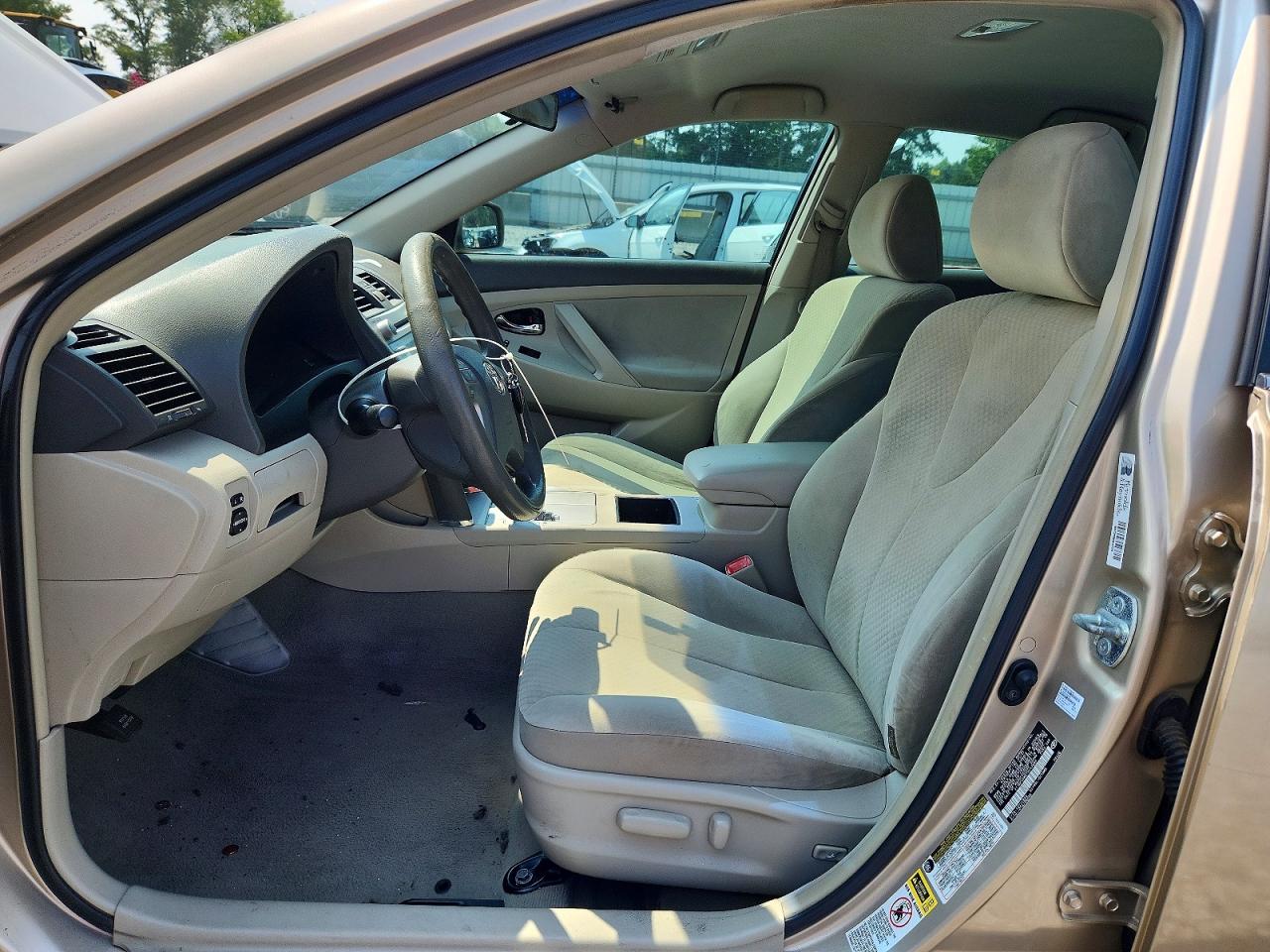 2007 Toyota Camry Le V6 Gold vin: 4T1BK46KX7U549688