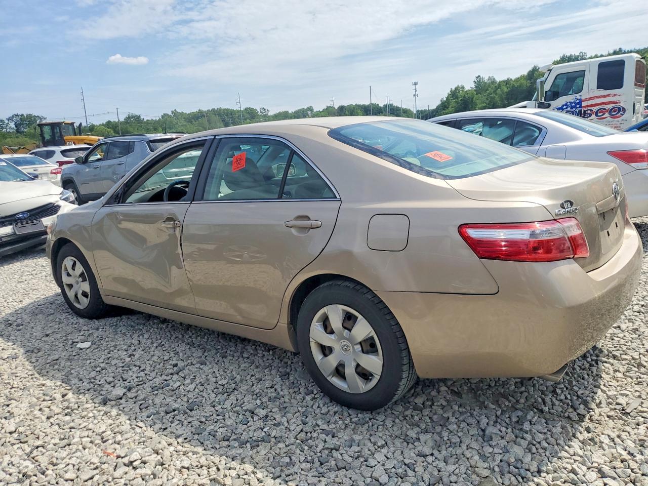 2008 Toyota Camry Le V6 Gold vin: 4T1BK46KX8U067790