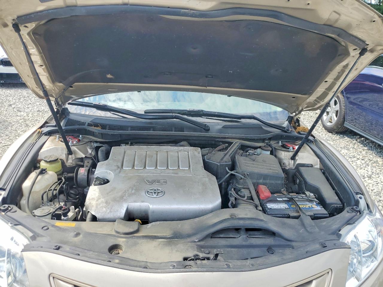 2008 Toyota Camry Le V6 Gold vin: 4T1BK46KX8U067790