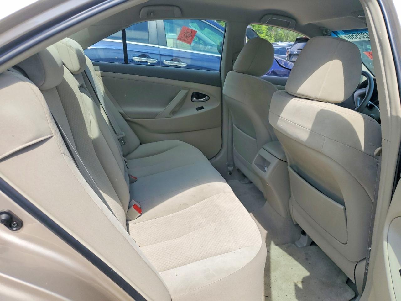 2008 Toyota Camry Le V6 Gold vin: 4T1BK46KX8U067790