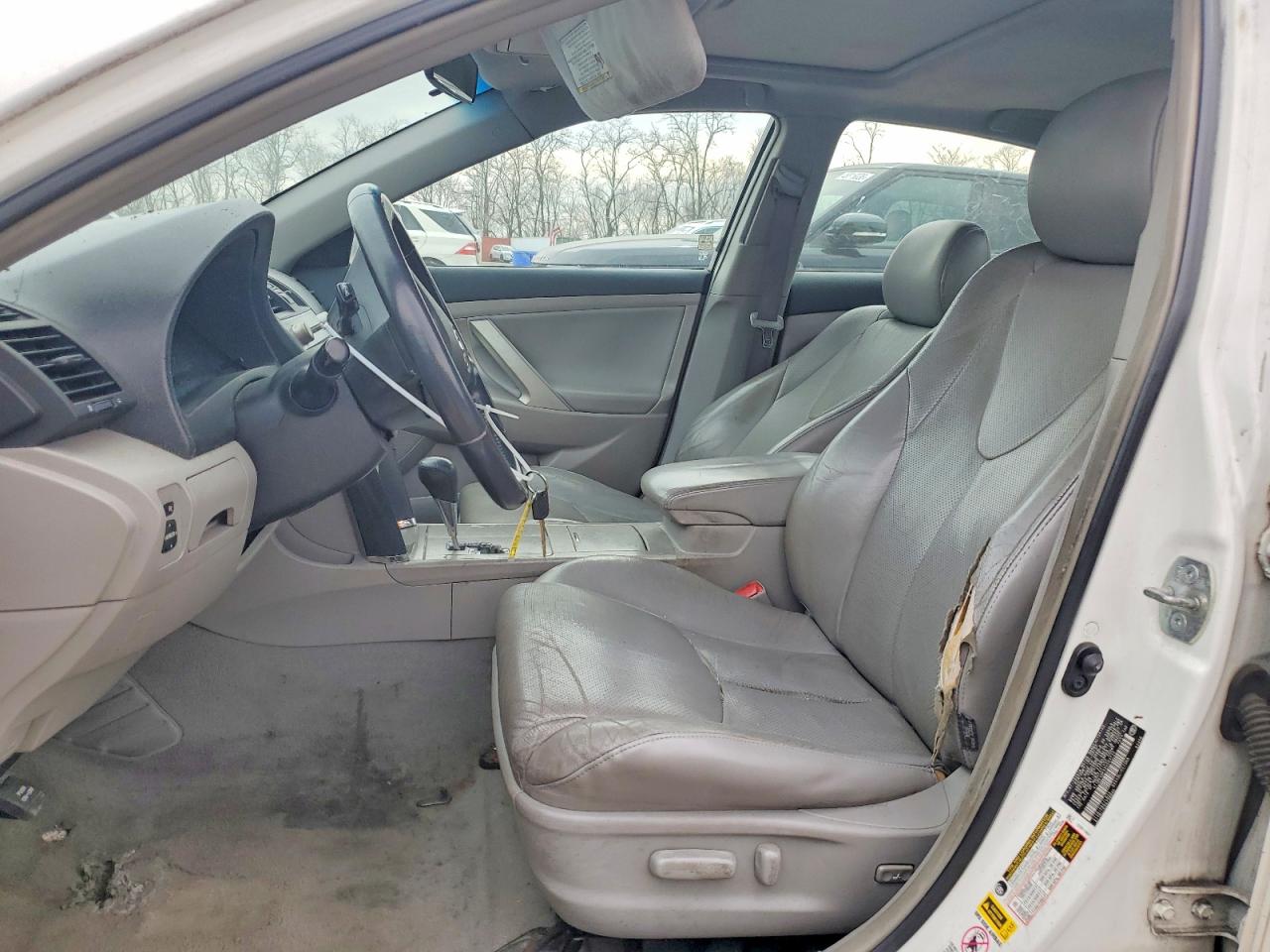 2008 Toyota Camry Se V6 White vin: 4T1BK46KX8U562720